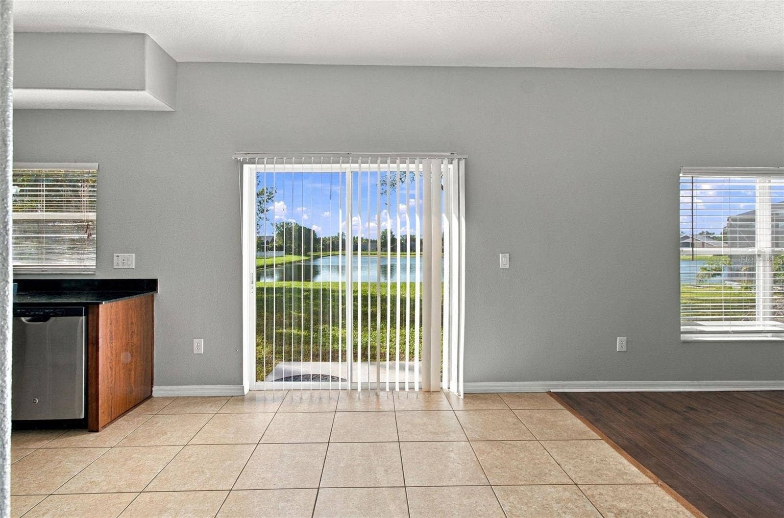 525 POWDER VIEW DRIVE, Ruskin, FL 33570 Easy Access to Backyard.