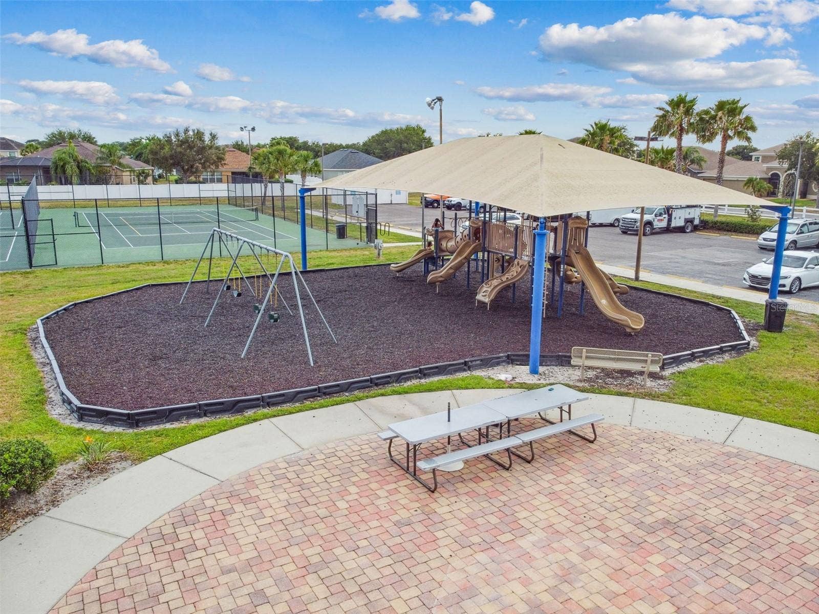 525 POWDER VIEW DRIVE, Ruskin, FL 33570 Playground, Pinic area, anf Tennis Court.