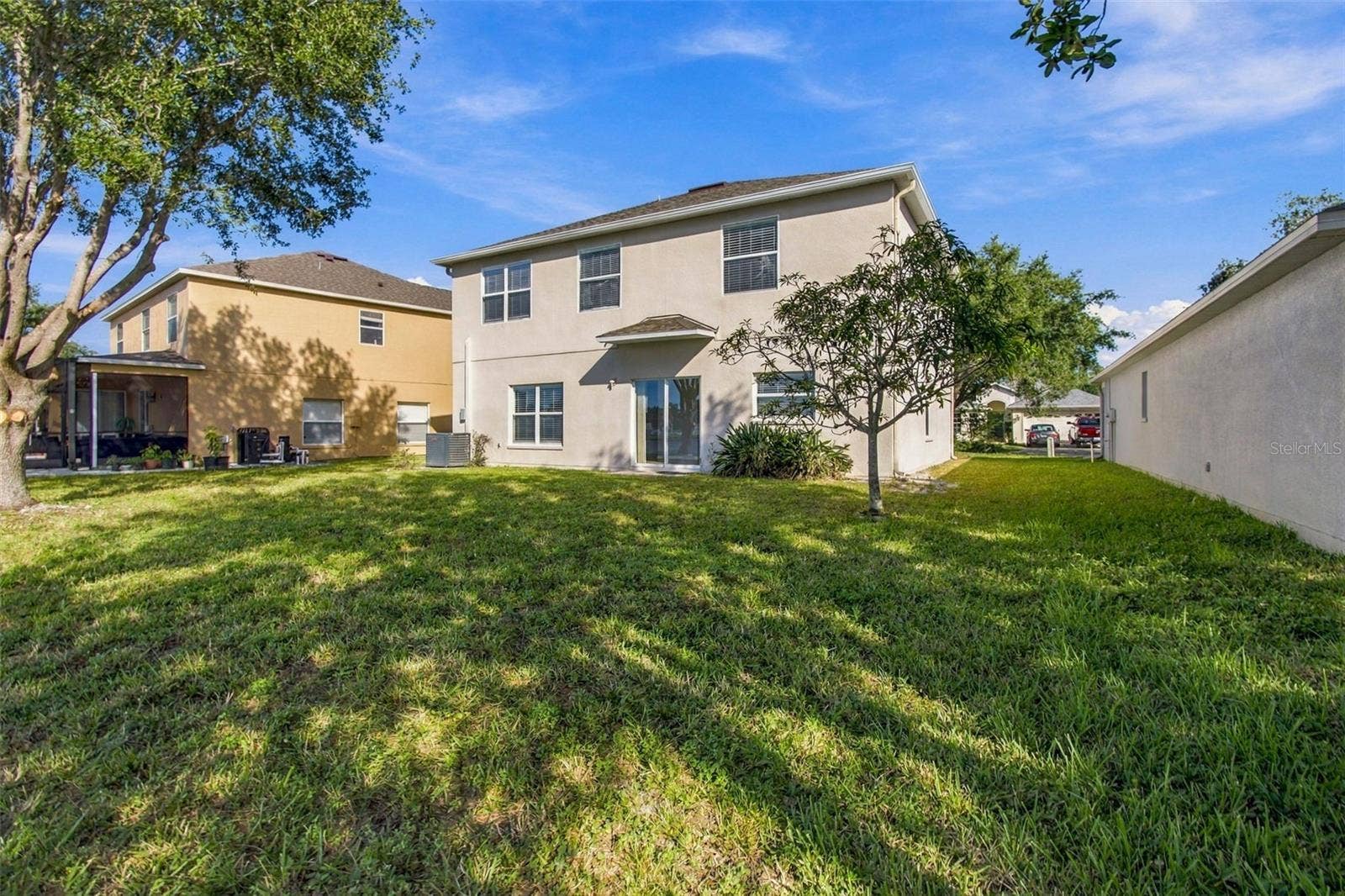 525 POWDER VIEW DRIVE, Ruskin, FL 33570 Large Backyard to add Florida Screened Room and Pool for Entertaining fot Family and Friends