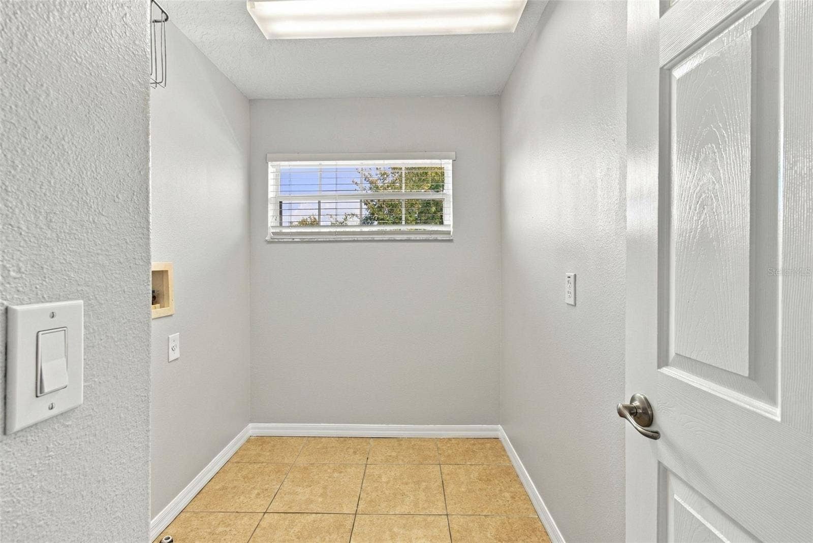 525 POWDER VIEW DRIVE, Ruskin, FL 33570 Upstairs Lauundry Room ready for your Washer and Dryer