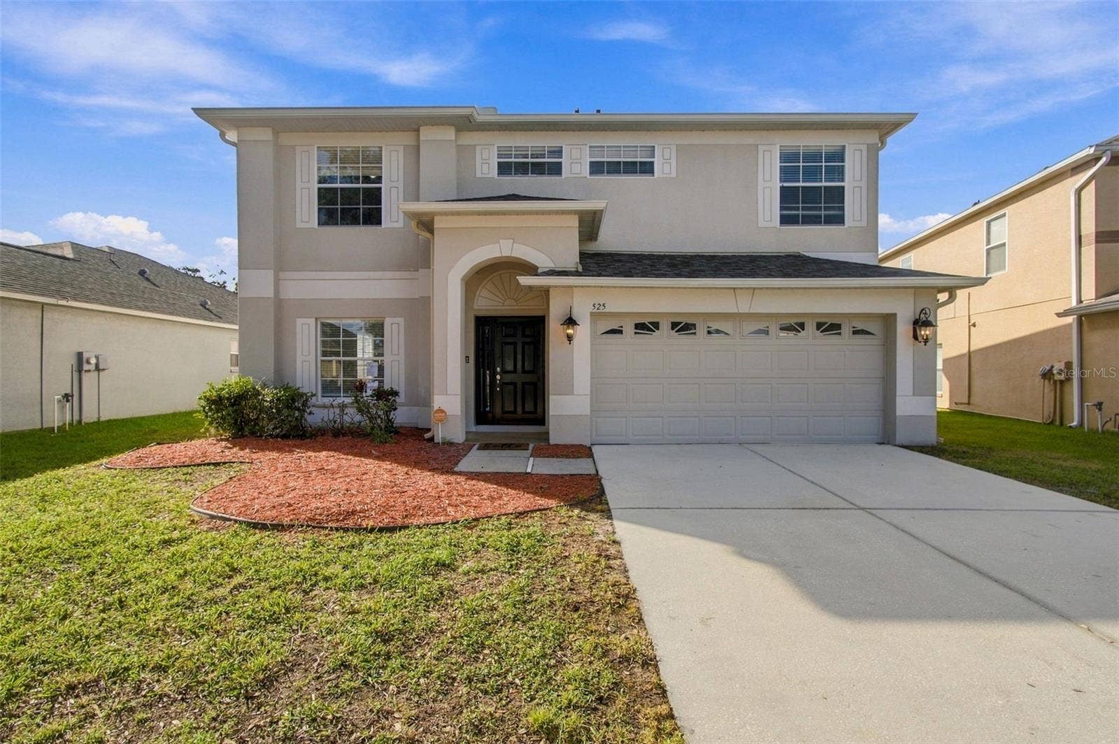 525 POWDER VIEW DRIVE, Ruskin, FL 33570 Morning... New Roof with large Driveway for 4 cars and oversized 2 car garage. New Bedding area waiting for your Green Thumb ideas!