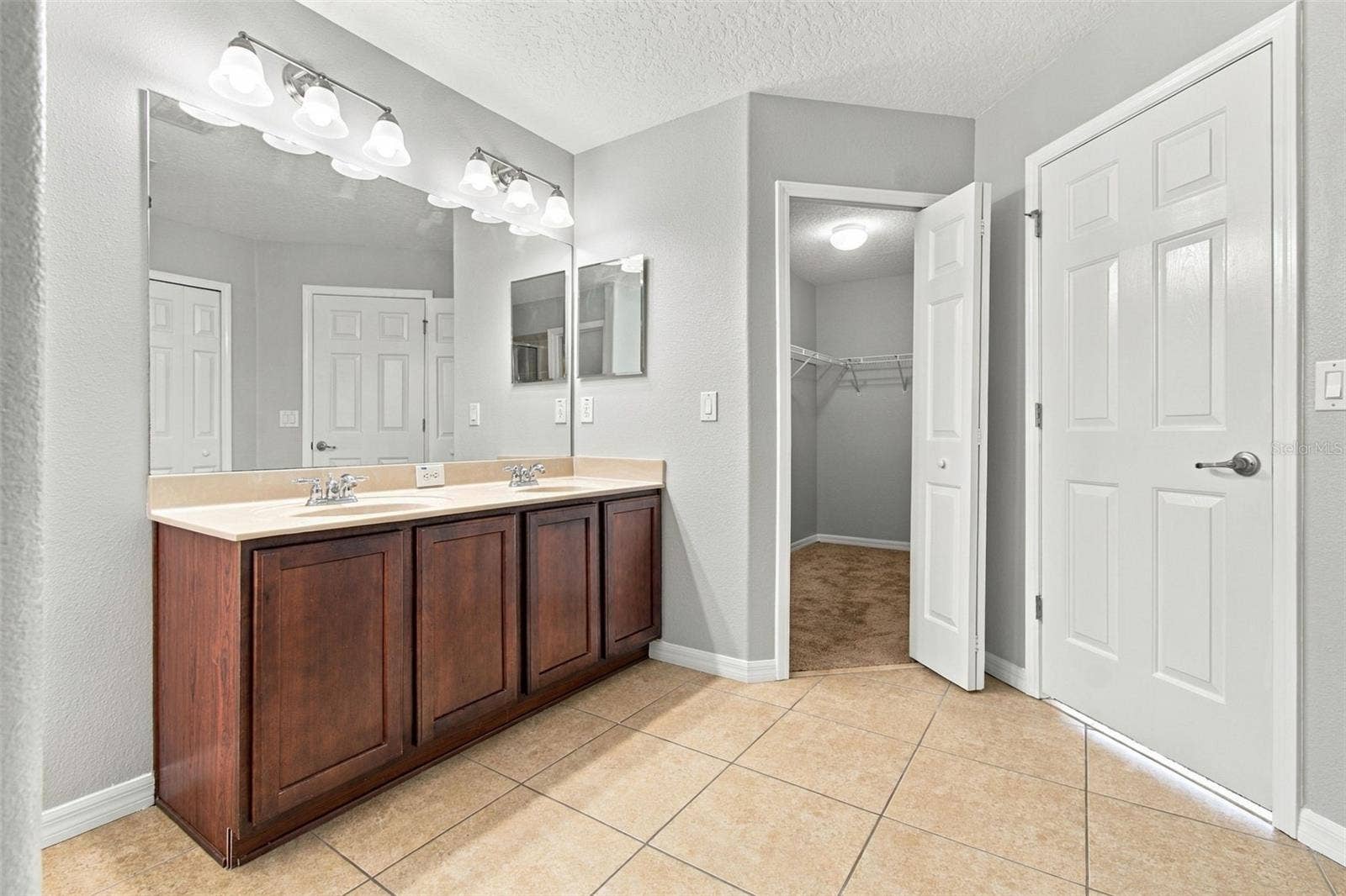 525 POWDER VIEW DRIVE, Ruskin, FL 33570 Ensuite Large Walk-in Closet