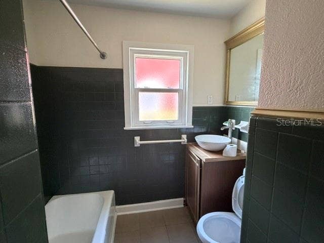 1224 E FRIERSON AVENUE, Tampa, FL 33603 Second Bath