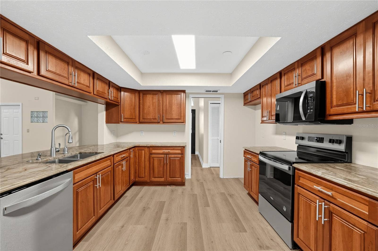 1005 HOLLYBERRY COURT, Brandon, FL 33511 1005 HOLLYBERRY COURT, Brandon, FL 33511