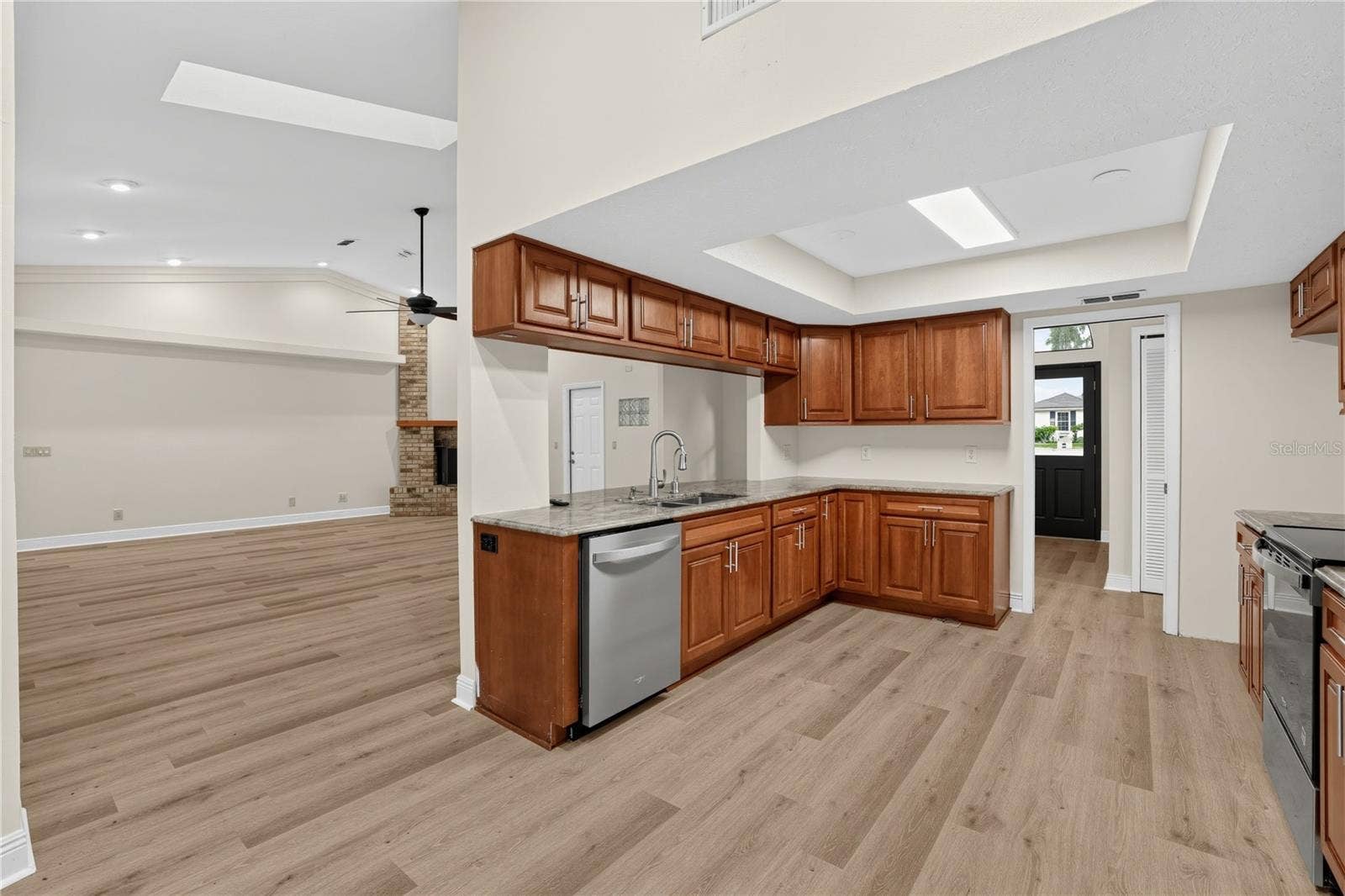 1005 HOLLYBERRY COURT, Brandon, FL 33511 1005 HOLLYBERRY COURT, Brandon, FL 33511