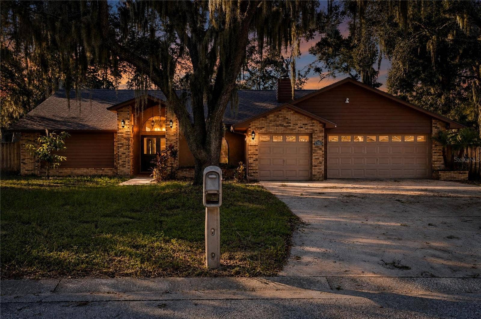 1005 HOLLYBERRY COURT, Brandon, FL 33511 1005 HOLLYBERRY COURT, Brandon, FL 33511