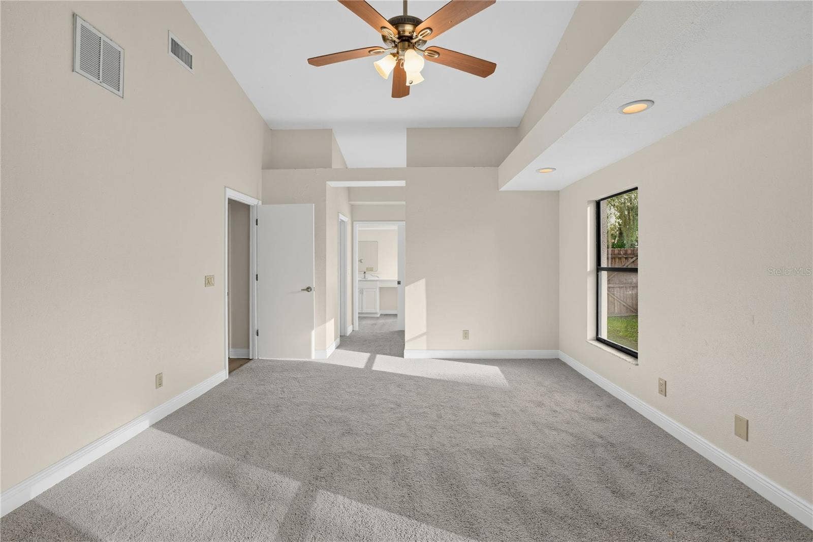 1005 HOLLYBERRY COURT, Brandon, FL 33511 1005 HOLLYBERRY COURT, Brandon, FL 33511