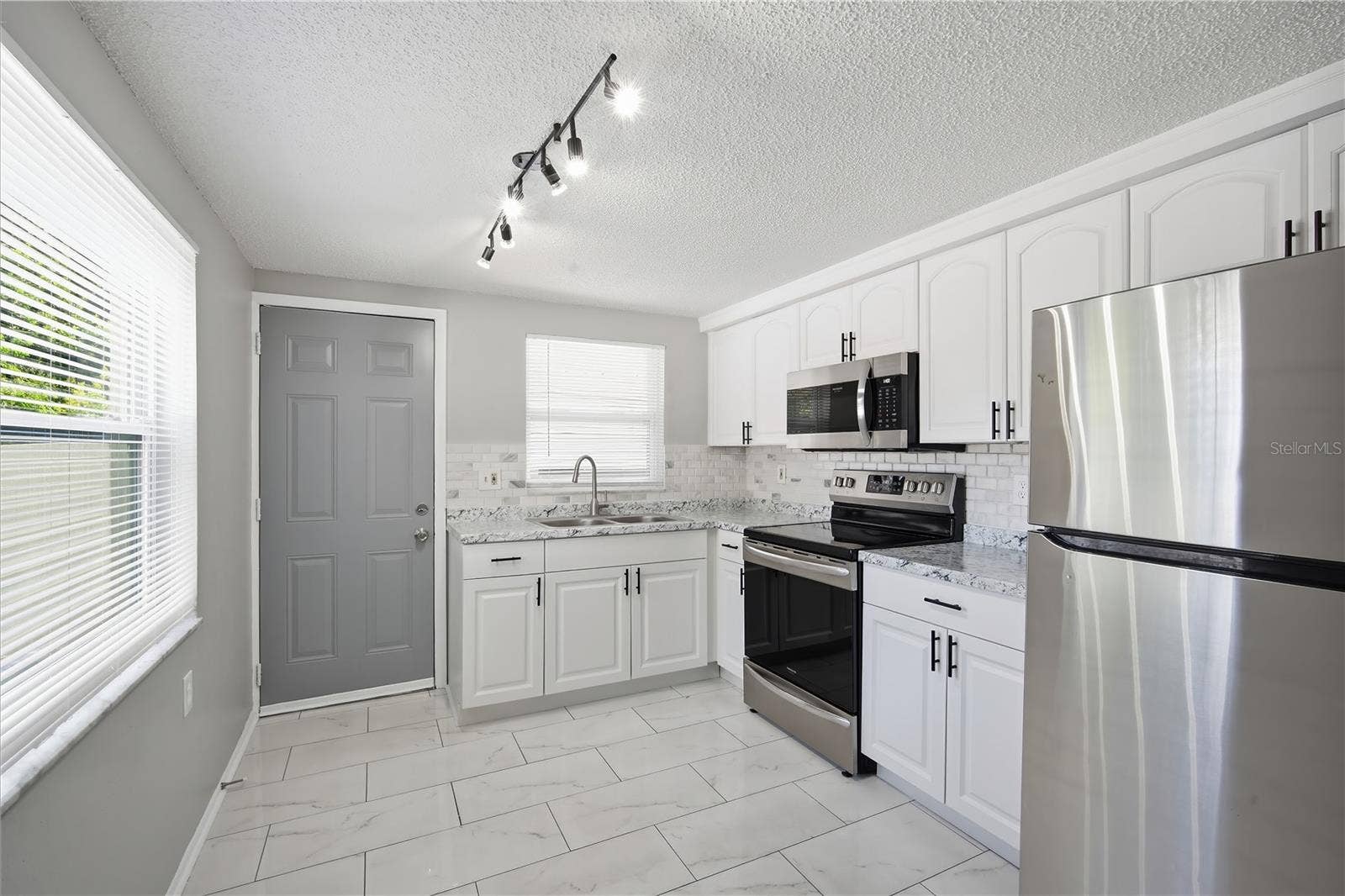 5639 GOLDEN NUGGET DRIVE, Holiday, FL 34690 5639 GOLDEN NUGGET DRIVE, Holiday, FL 34690