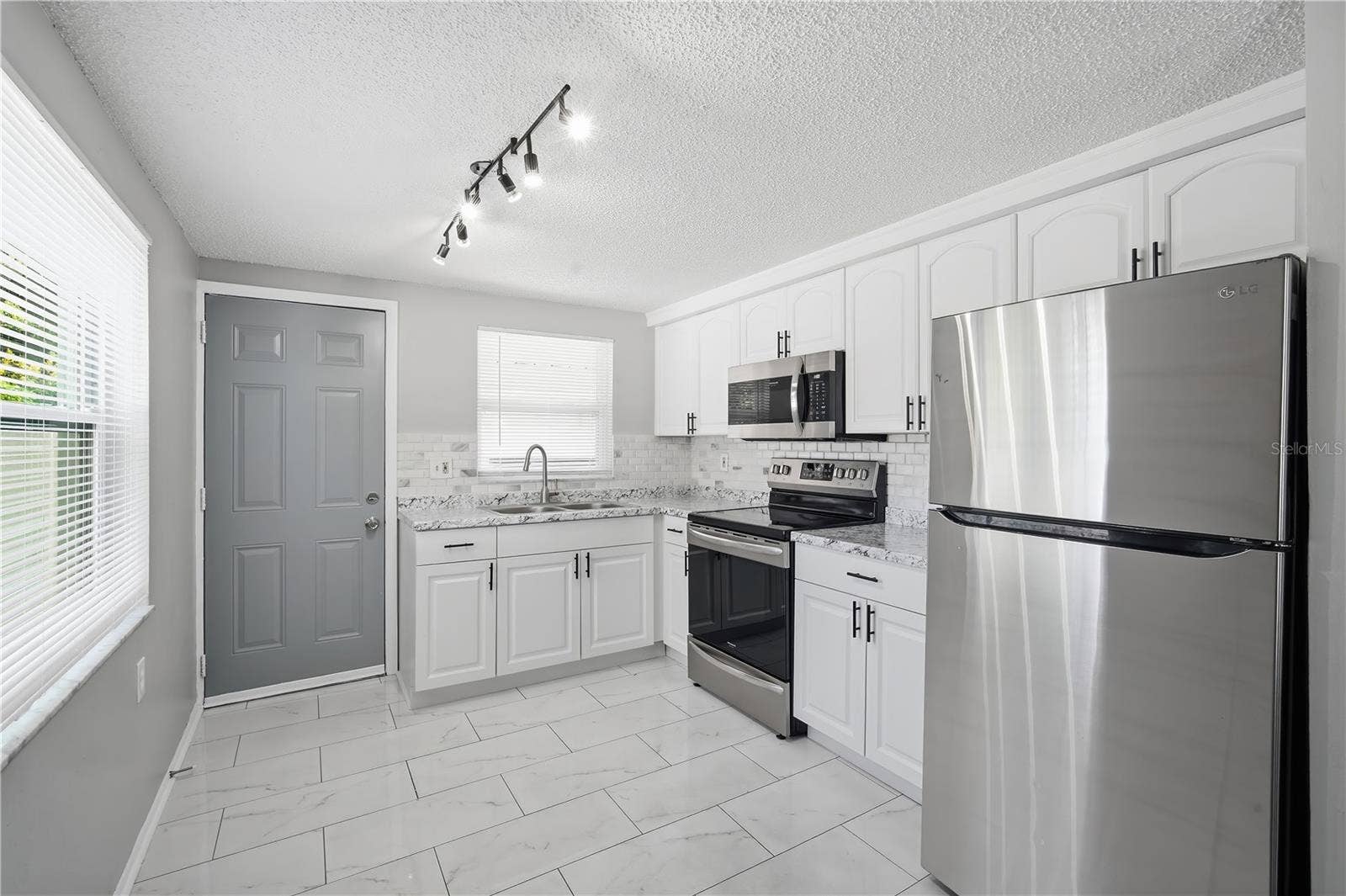 5639 GOLDEN NUGGET DRIVE, Holiday, FL 34690 5639 GOLDEN NUGGET DRIVE, Holiday, FL 34690