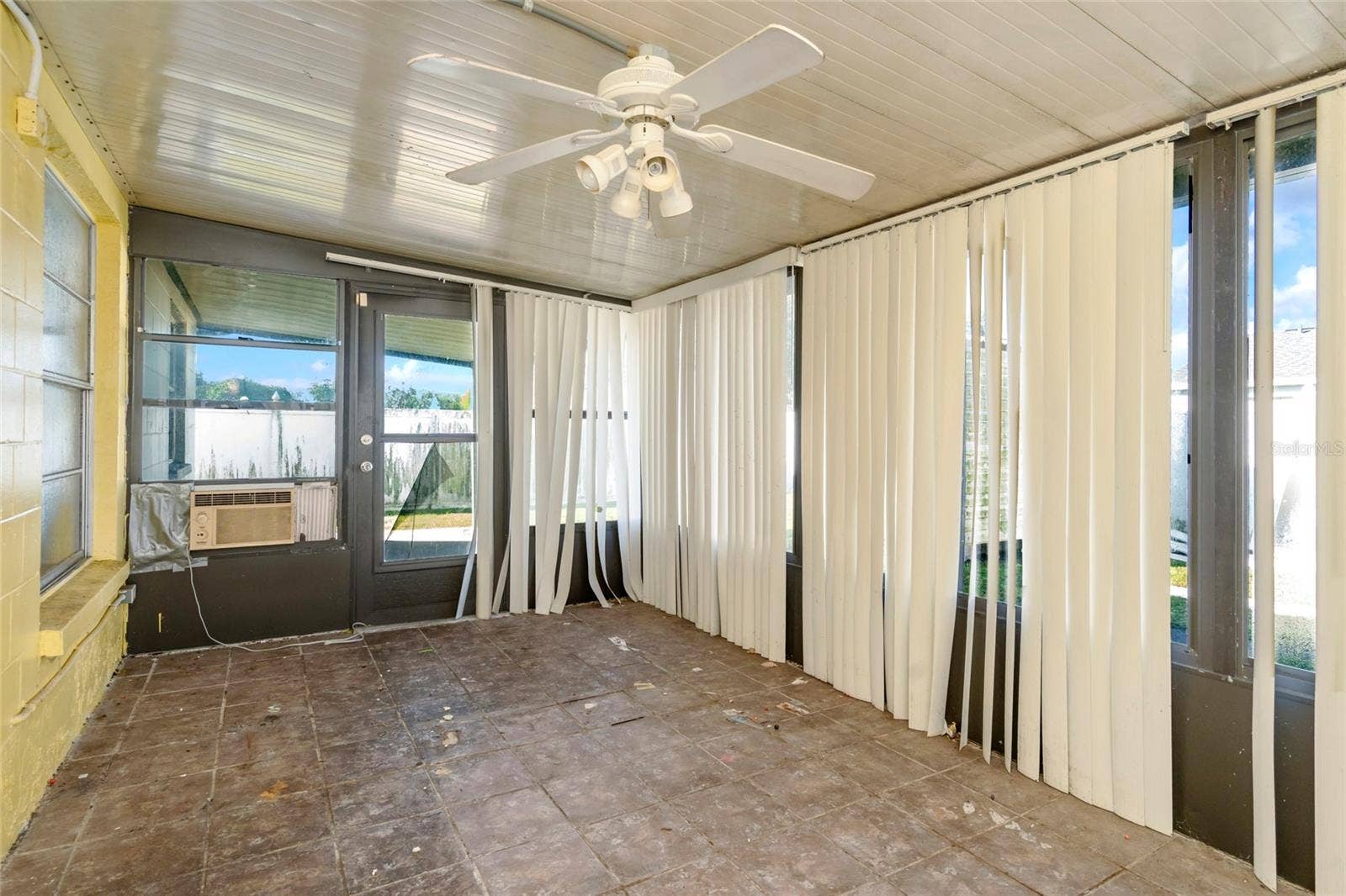1002 PINE RIDGE CIRCLE, Brandon, FL 33511