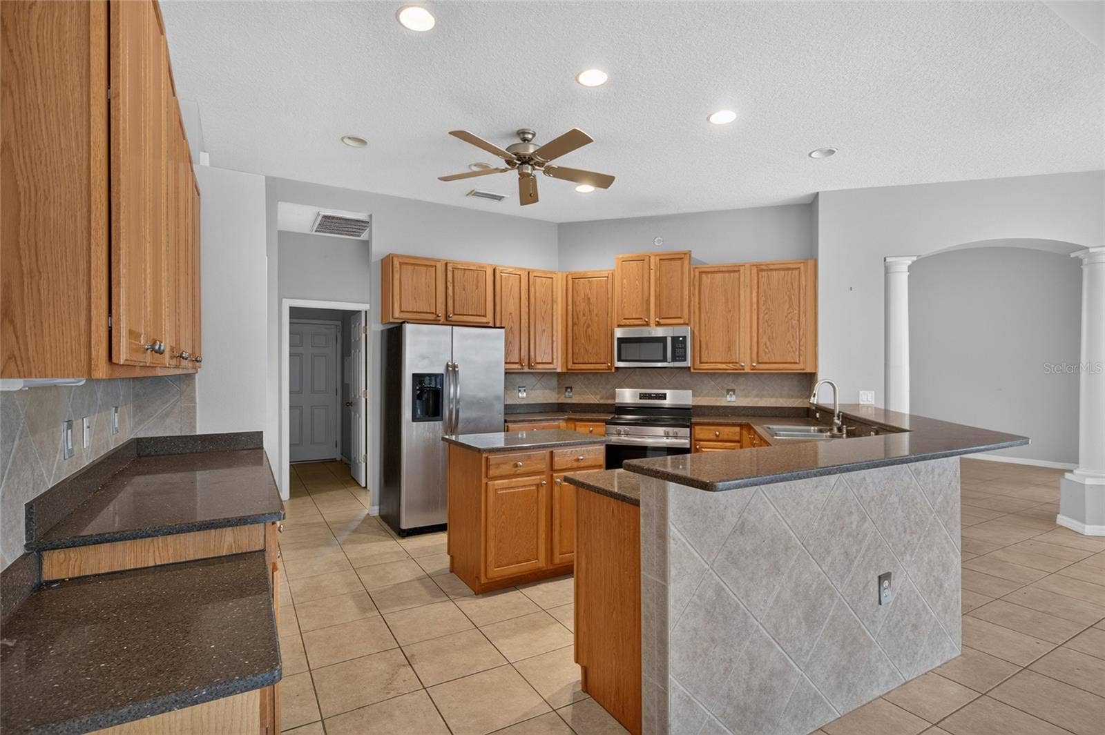 12263 CREEK EDGE DRIVE, Riverview, FL 33579 12263 CREEK EDGE DRIVE, Riverview, FL 33579