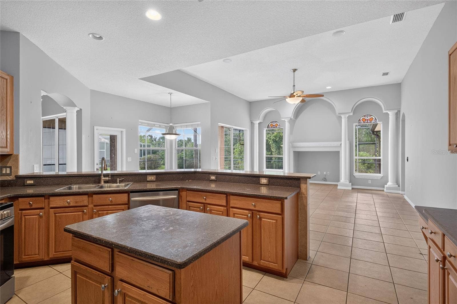 12263 CREEK EDGE DRIVE, Riverview, FL 33579 12263 CREEK EDGE DRIVE, Riverview, FL 33579