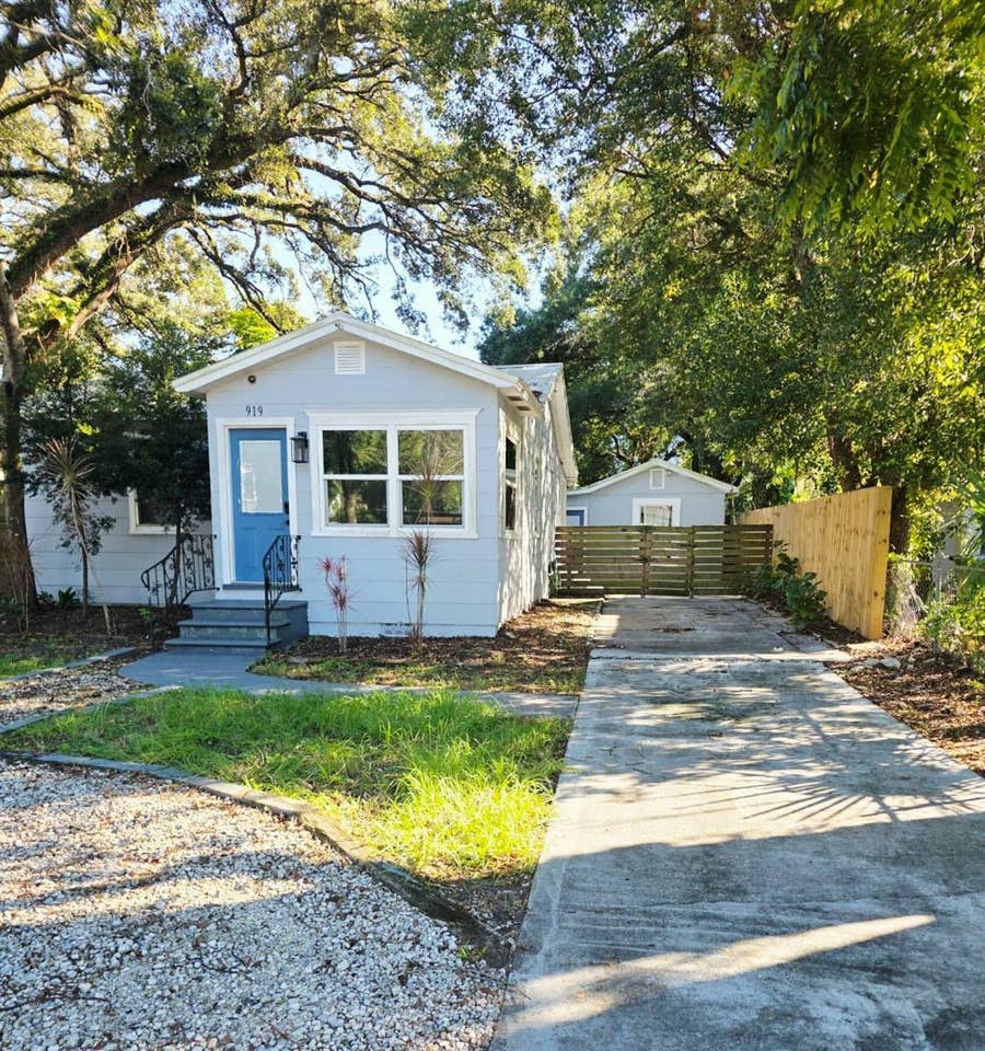 Property photo for 919 E FLORA STREET, Tampa, FL
