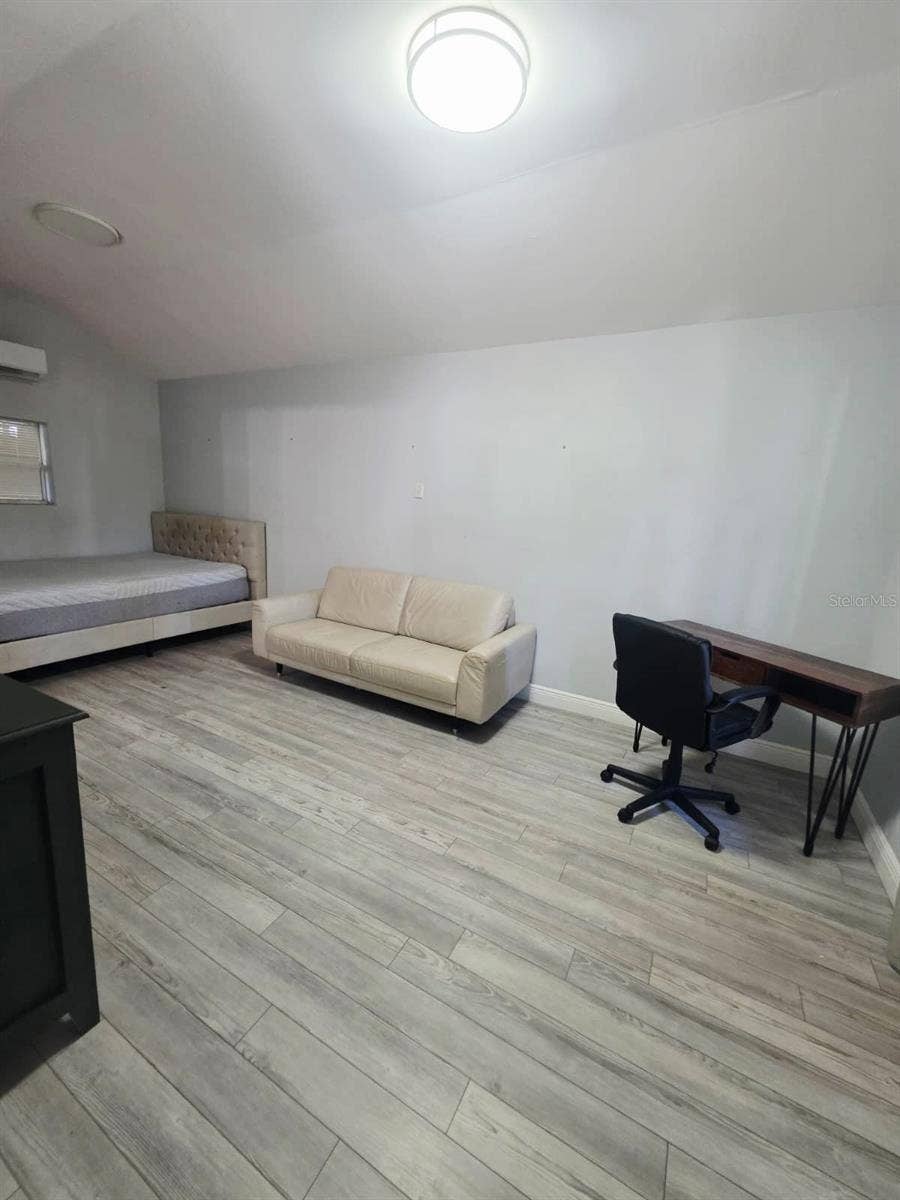 919 E FLORA STREET, Tampa, FL 33604
