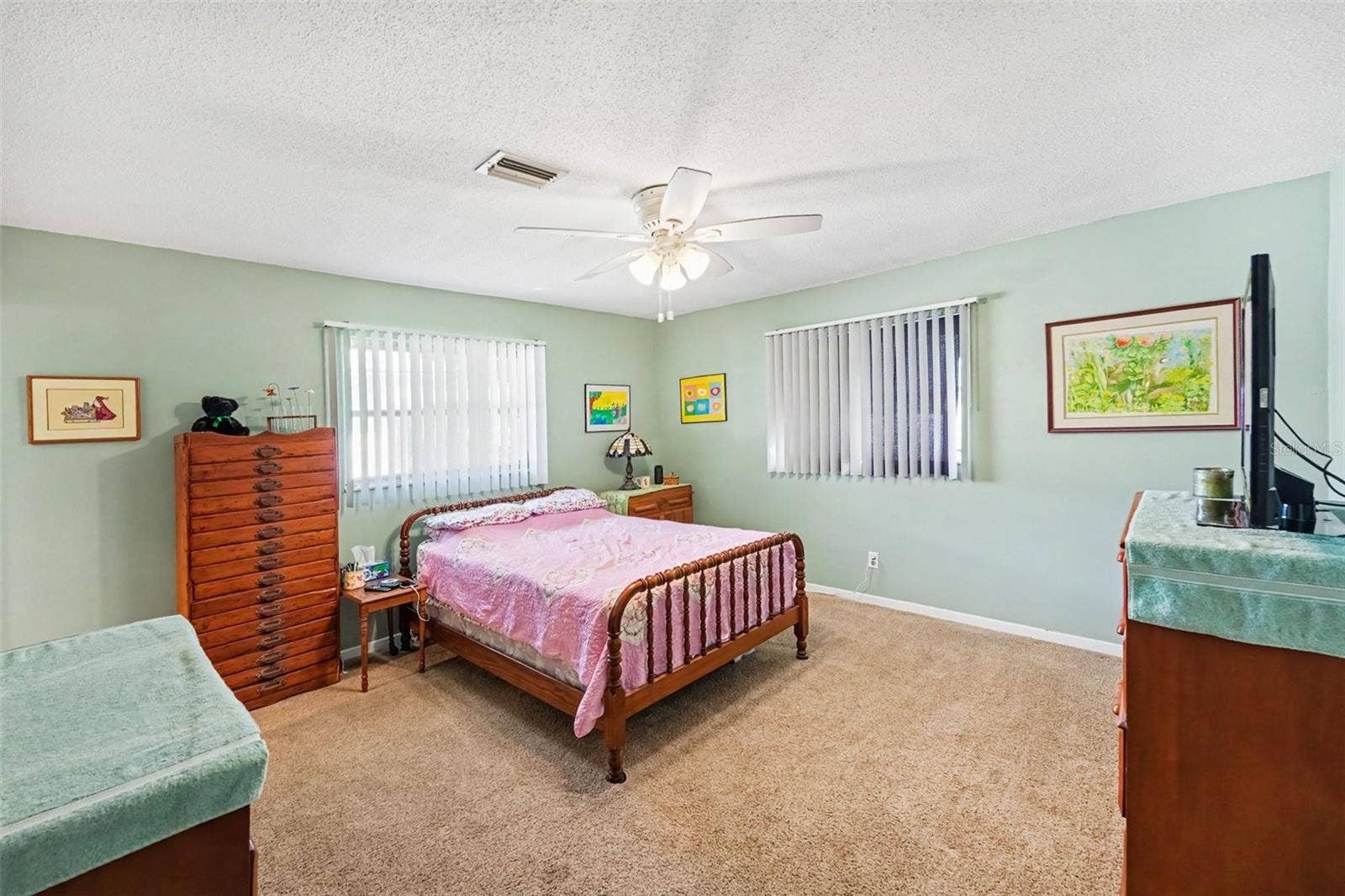 8727 143RD STREET, Seminole, FL 33776