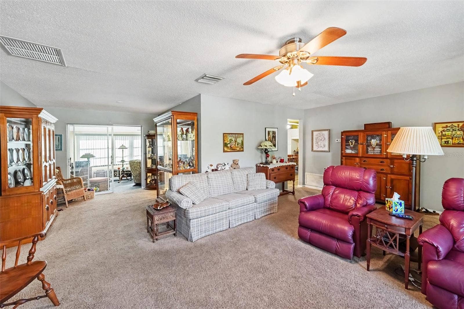 8727 143RD STREET, Seminole, FL 33776