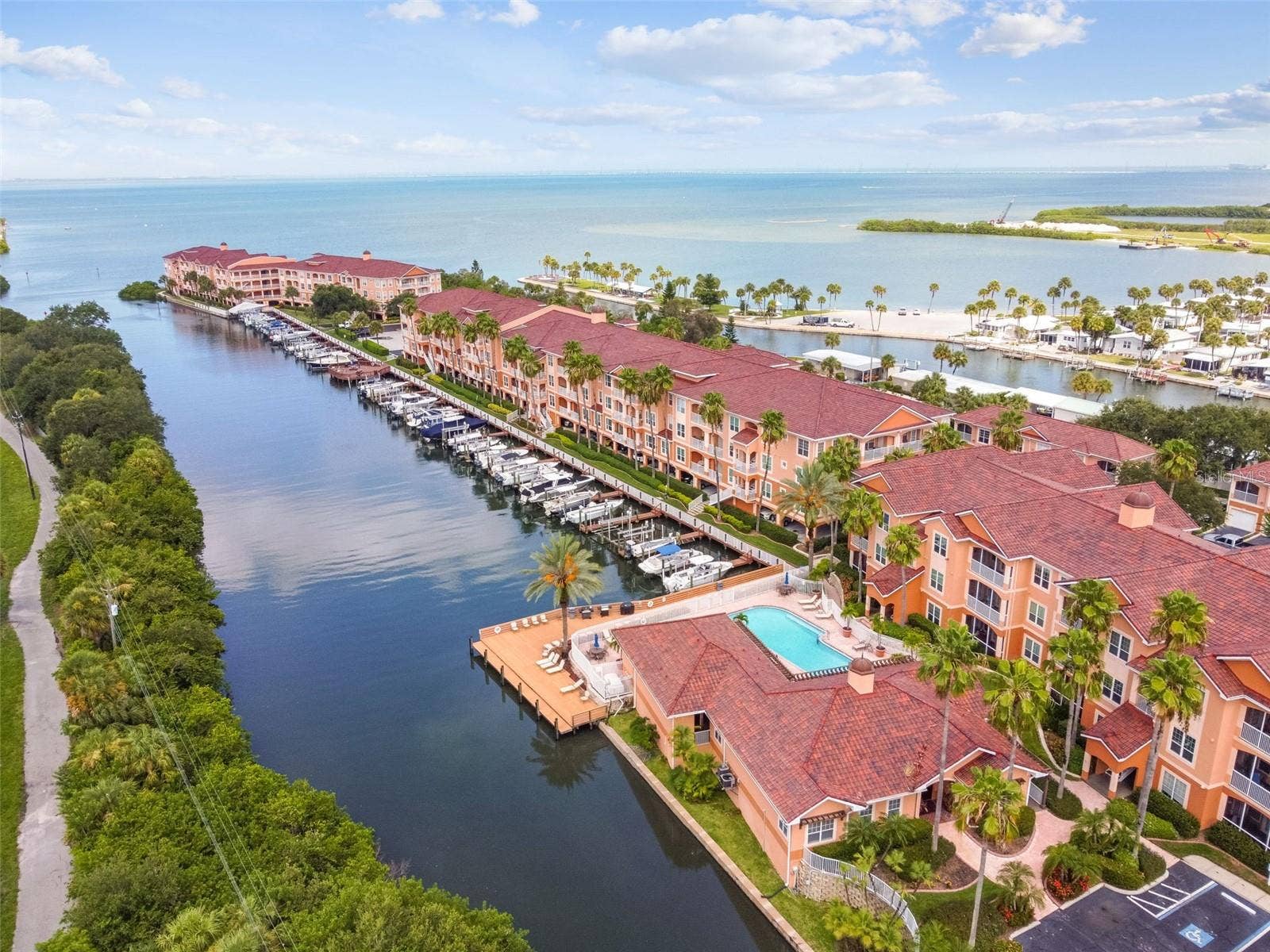 5000 CULBREATH KEY WAY, #9-313, Tampa, FL 33611 5000 CULBREATH KEY WAY, #9-313, Tampa, FL 33611