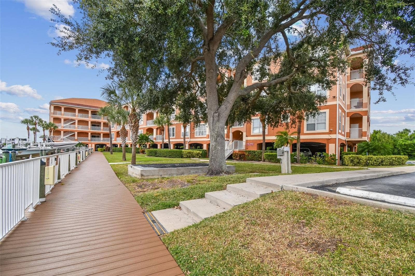 5000 CULBREATH KEY WAY, #9-313, Tampa, FL 33611 5000 CULBREATH KEY WAY, #9-313, Tampa, FL 33611