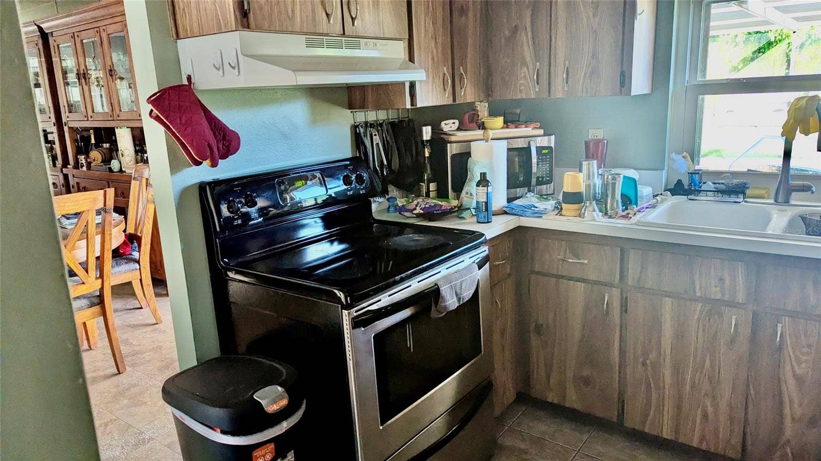 9439 SPRING HILL DRIVE, Spring Hill, FL 34608 9439 SPRING HILL DRIVE, Spring Hill, FL 34608
