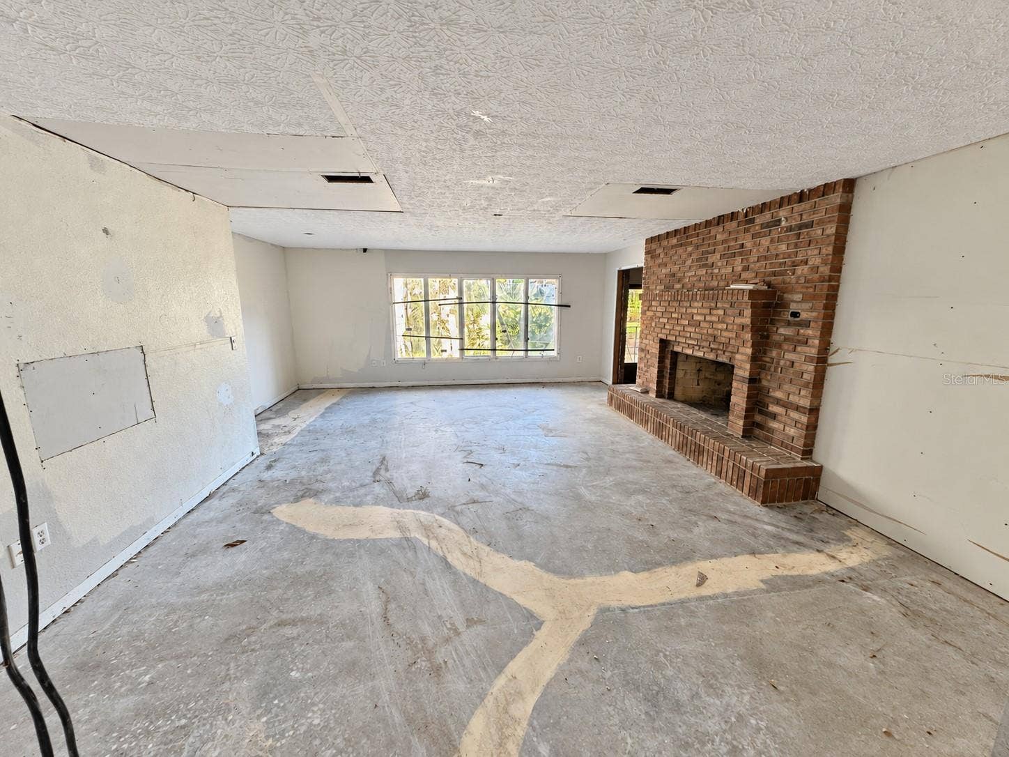 5385 SUWANNEE ROAD, Spring Hill, FL 34607 Living Room