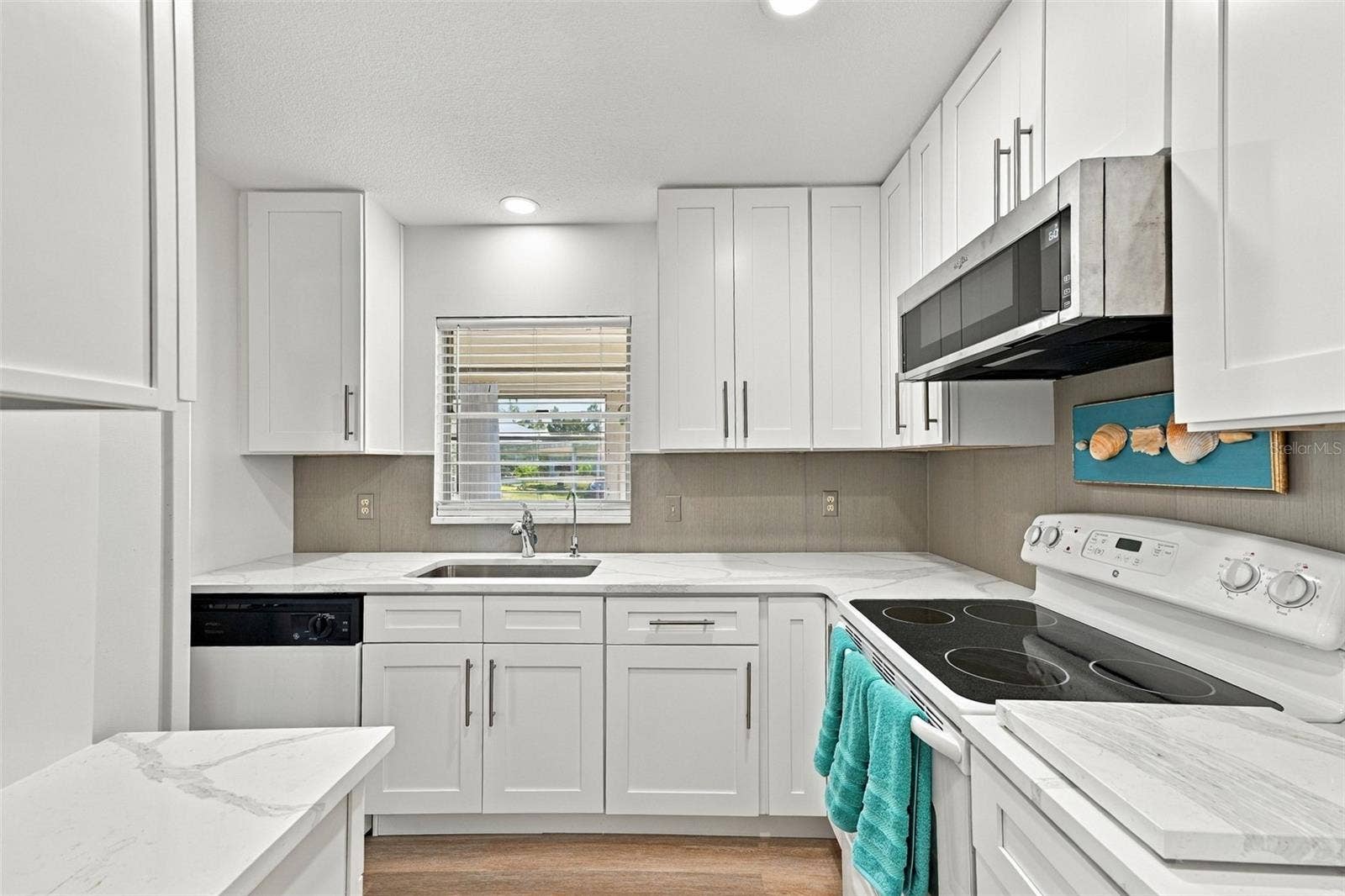 404 FLANBOROUGH TRAIL, #A, Sun City Center, FL 33573