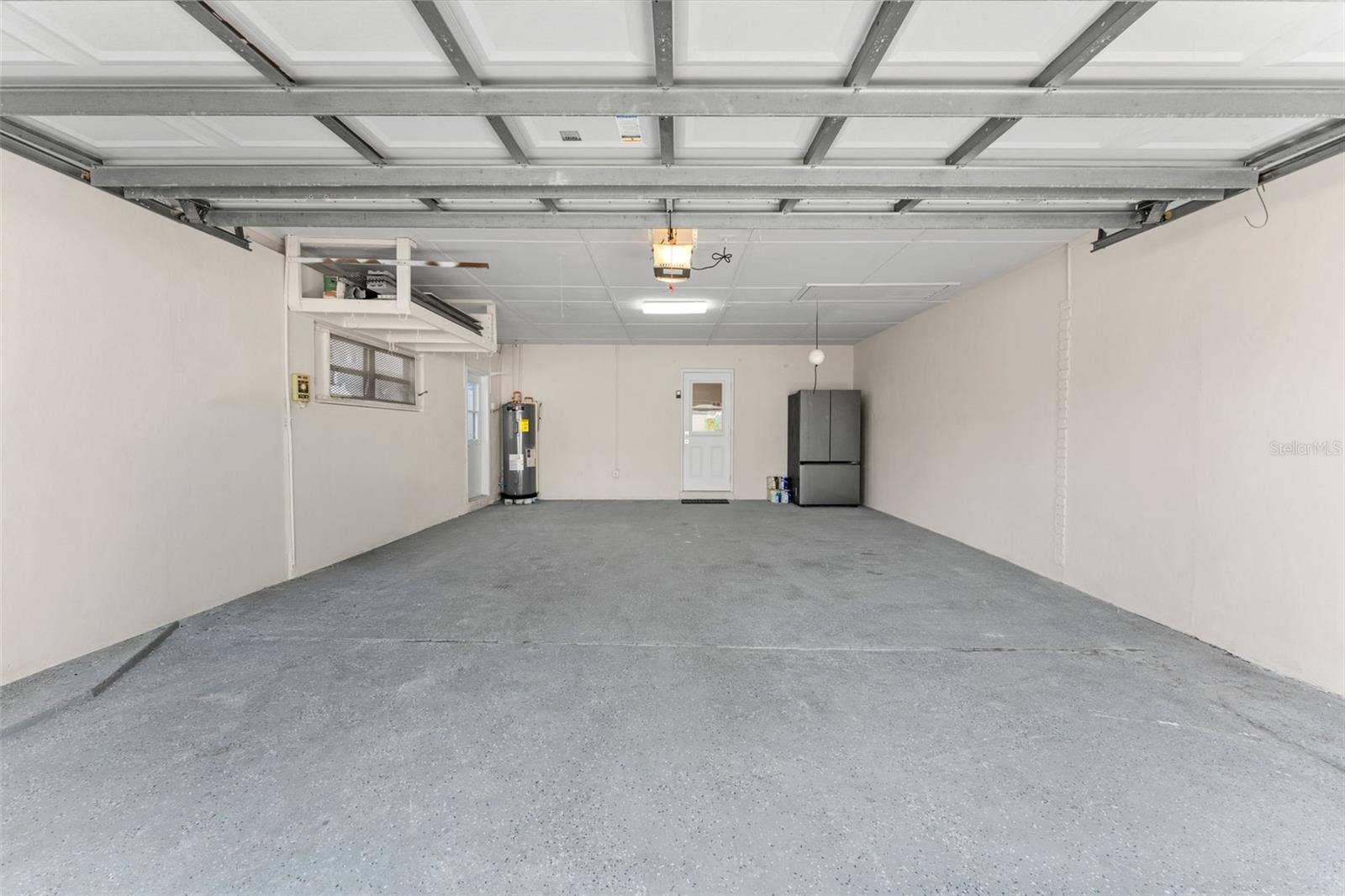 3912 FONTAINEBLEAU DRIVE, Tampa, FL 33634