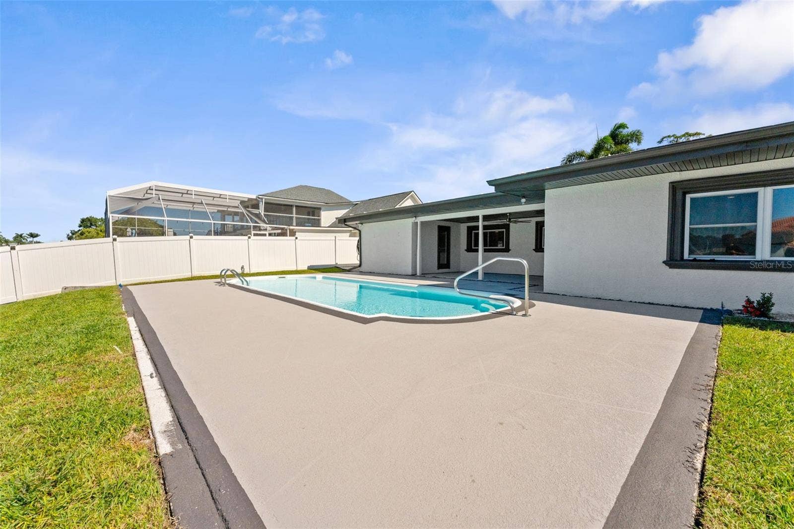 3912 FONTAINEBLEAU DRIVE, Tampa, FL 33634