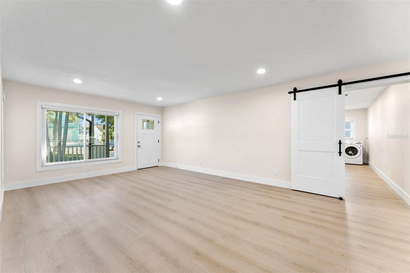 3912 FONTAINEBLEAU DRIVE, Tampa, FL 33634