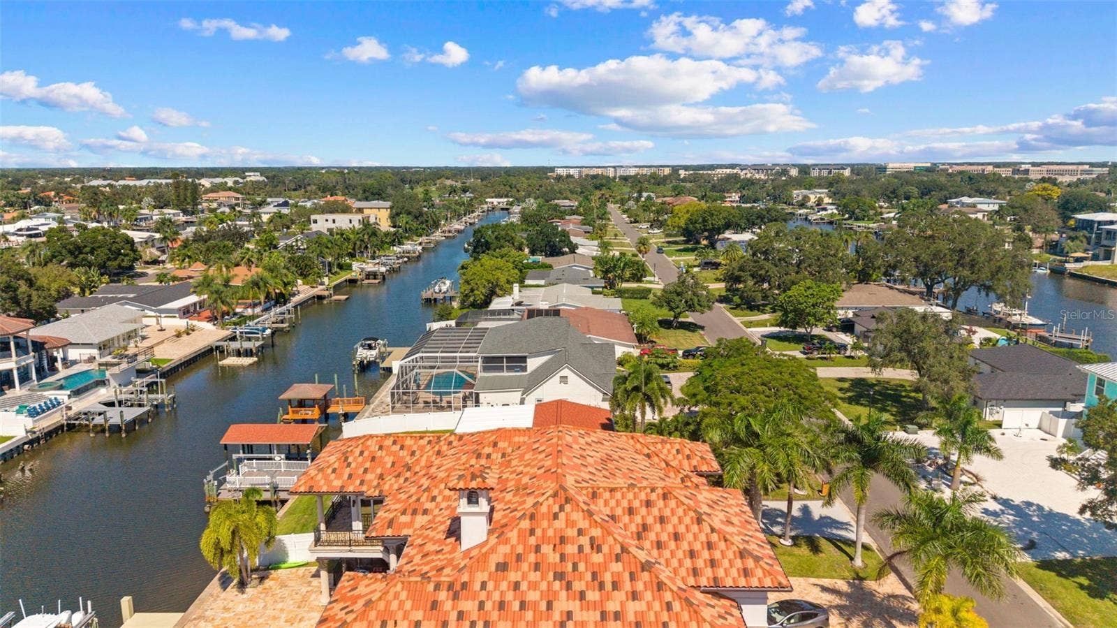 3912 FONTAINEBLEAU DRIVE, Tampa, FL 33634
