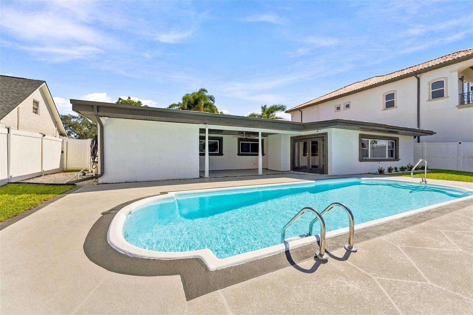 3912 FONTAINEBLEAU DRIVE, Tampa, FL 33634