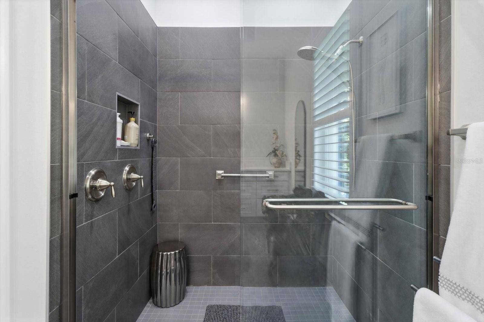 4477 MAJESTIC HILLS LOOP, Brooksville, FL 34601 Primary Bath
