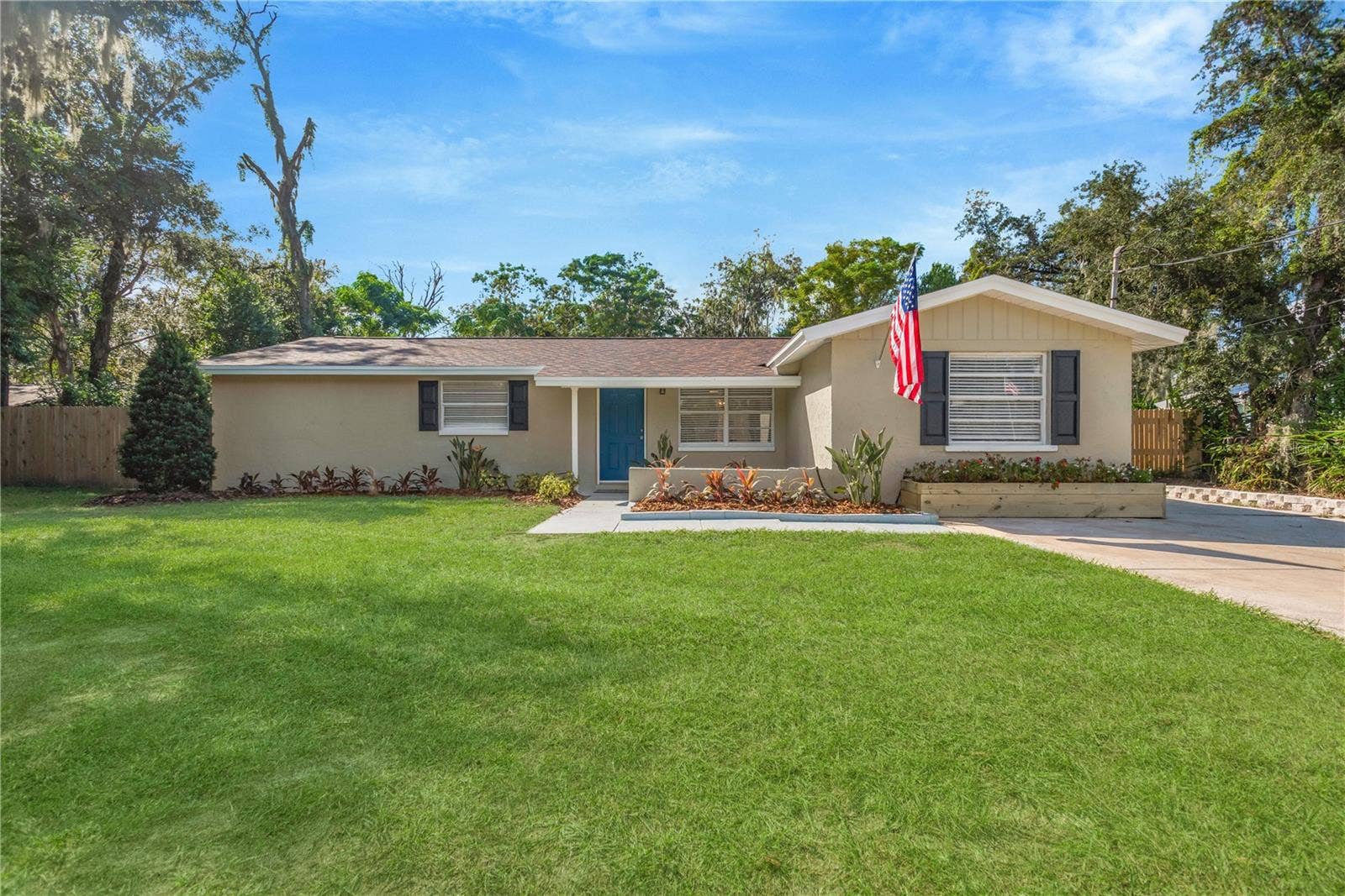 6809 VALRIE LANE, Riverview, FL 33569 6809 VALRIE LANE, Riverview, FL 33569