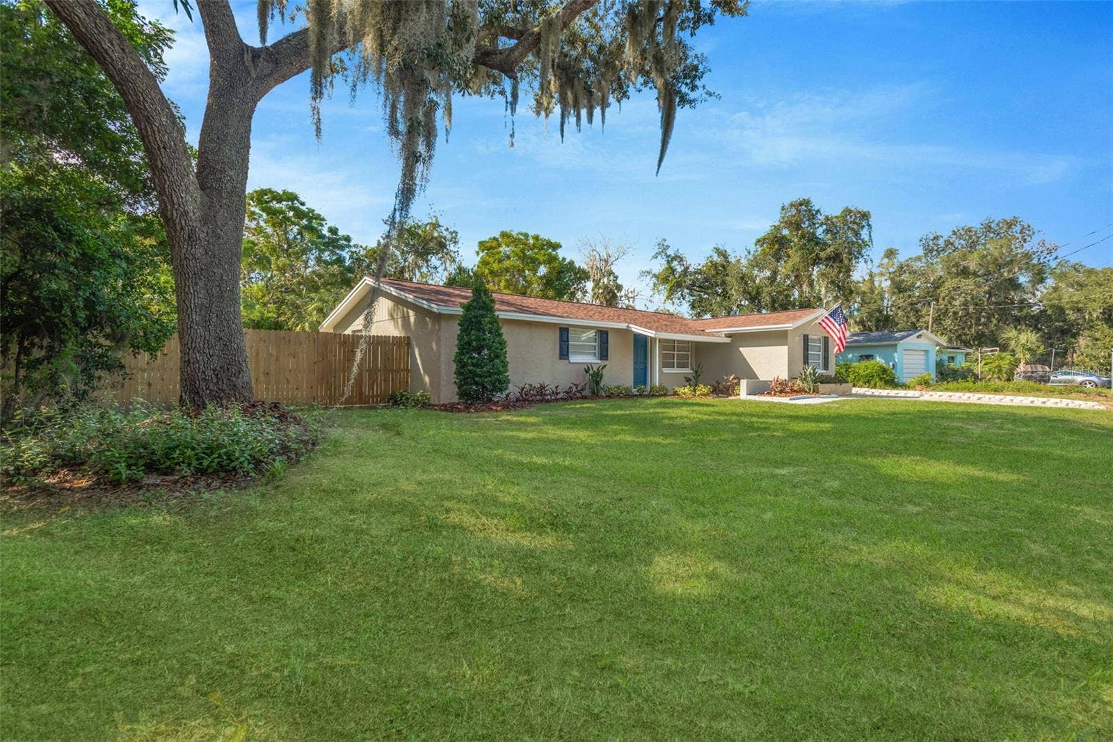 6809 VALRIE LANE, Riverview, FL 33569 6809 VALRIE LANE, Riverview, FL 33569