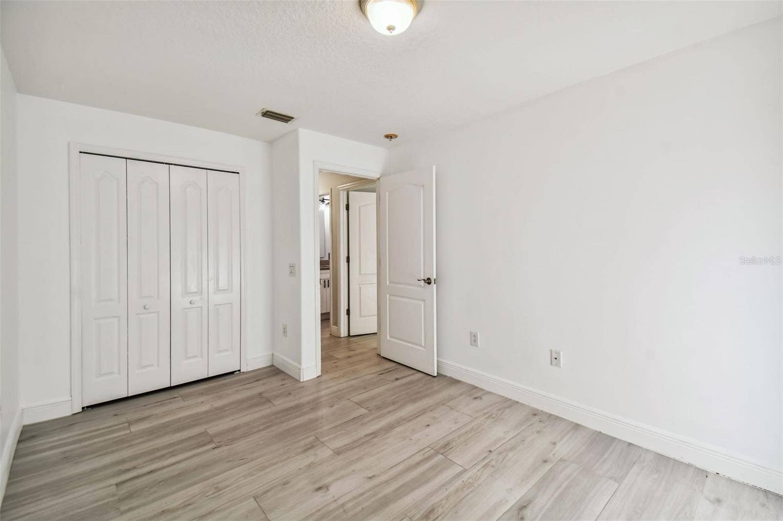 10412 LUCAYA DRIVE, Tampa, FL 33647 10412 LUCAYA DRIVE, Tampa, FL 33647