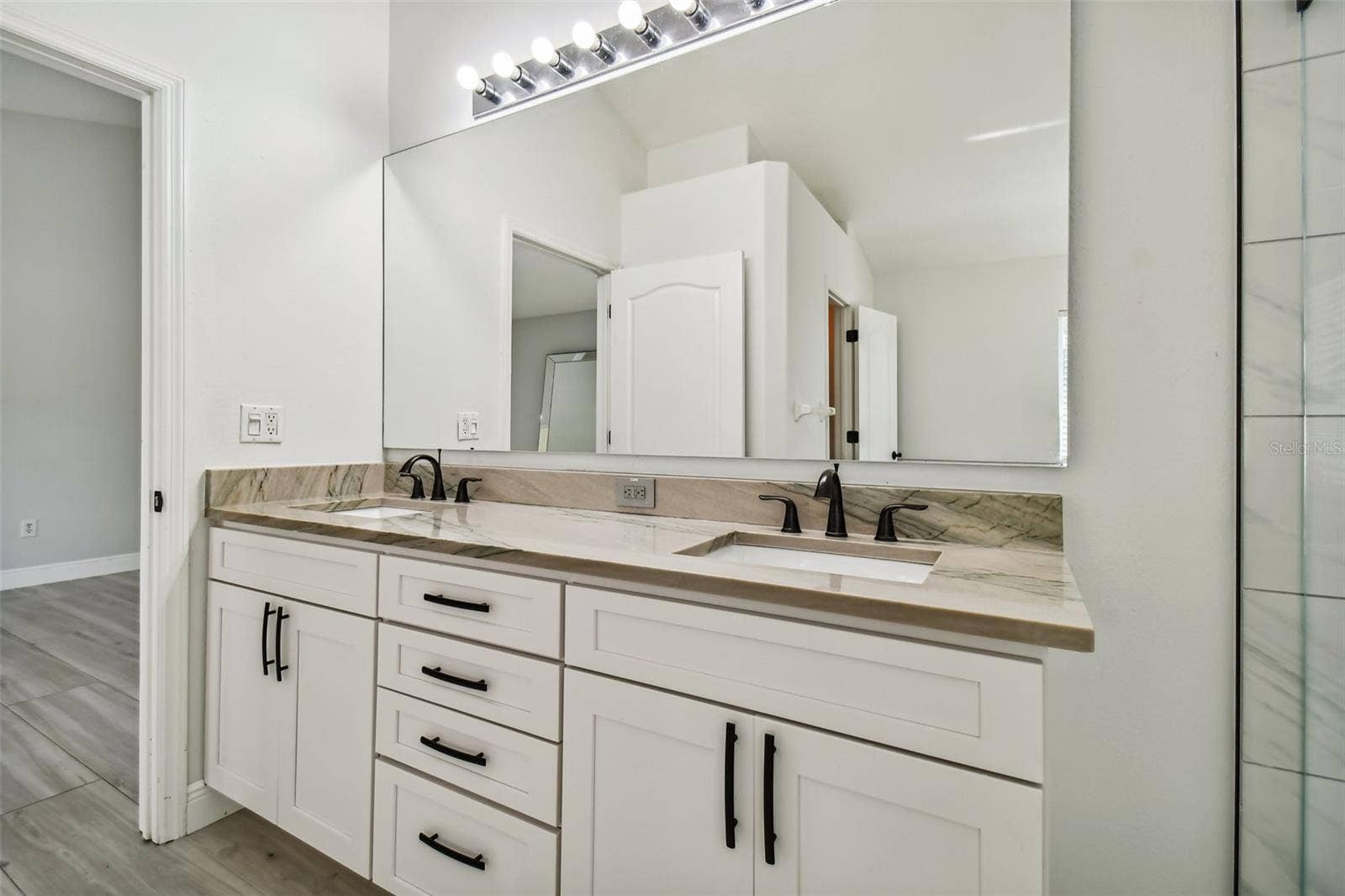 10412 LUCAYA DRIVE, Tampa, FL 33647 10412 LUCAYA DRIVE, Tampa, FL 33647