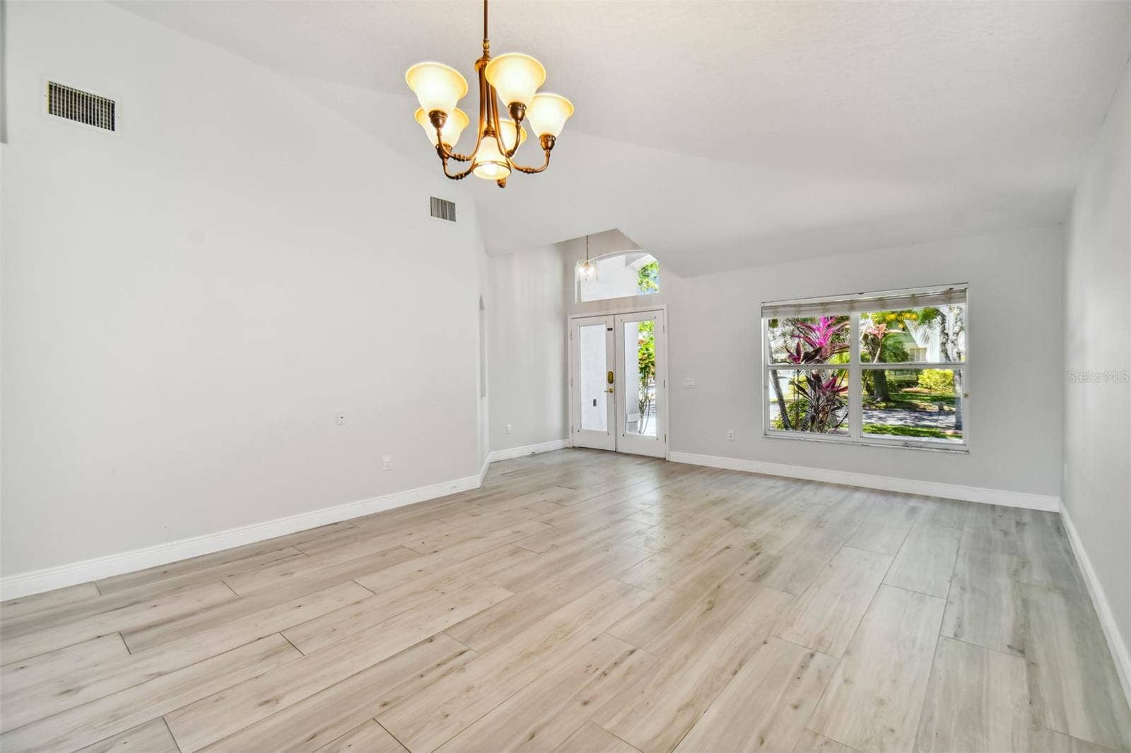 10412 LUCAYA DRIVE, Tampa, FL 33647 10412 LUCAYA DRIVE, Tampa, FL 33647
