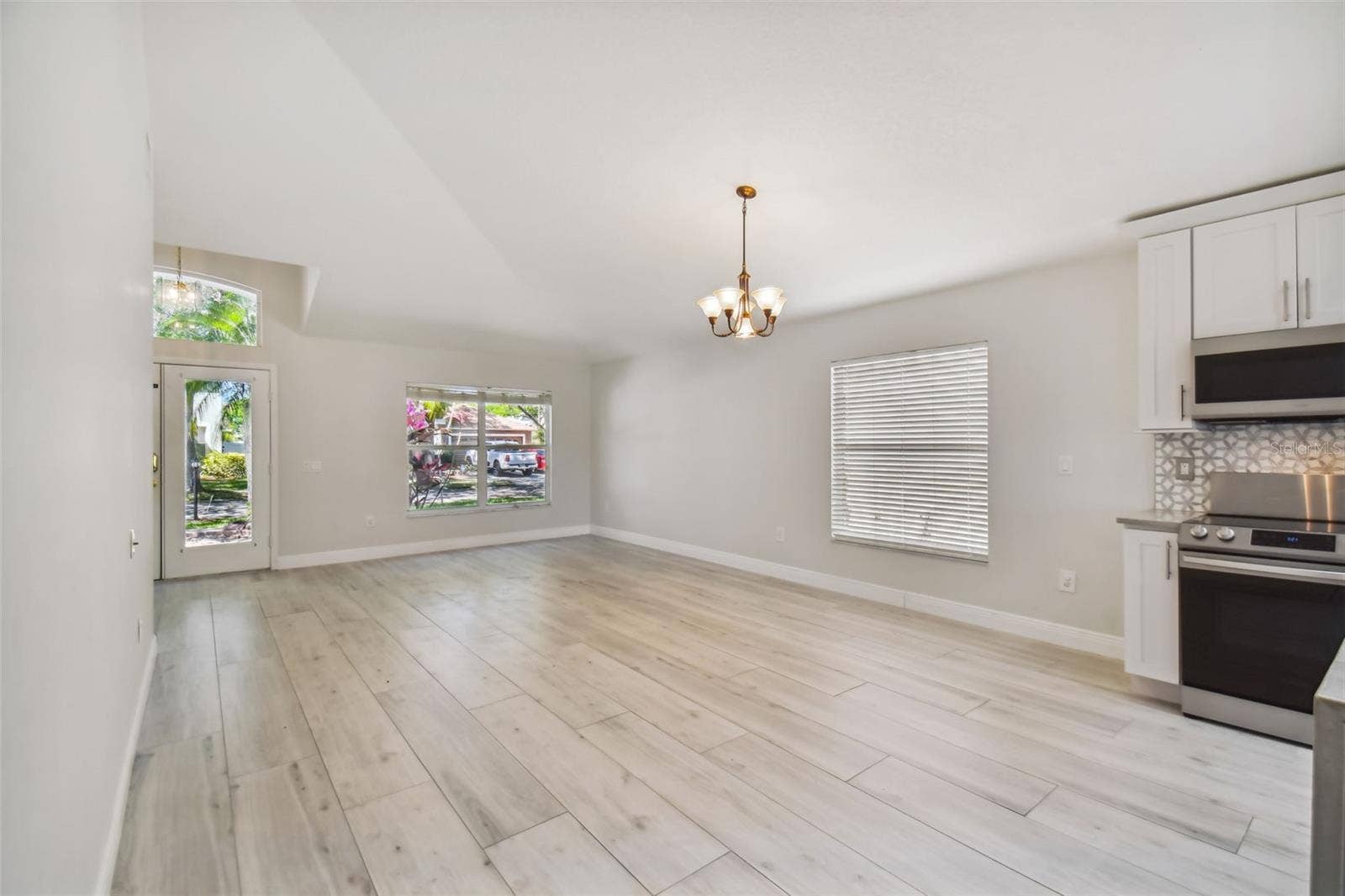 10412 LUCAYA DRIVE, Tampa, FL 33647 10412 LUCAYA DRIVE, Tampa, FL 33647