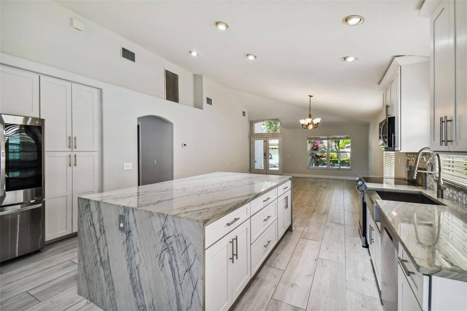 10412 LUCAYA DRIVE, Tampa, FL 33647 10412 LUCAYA DRIVE, Tampa, FL 33647