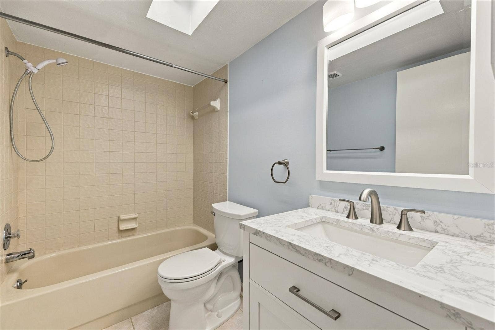 12300 PARK BOULEVARD, #106, Seminole, FL 33772 Hall Bathroom