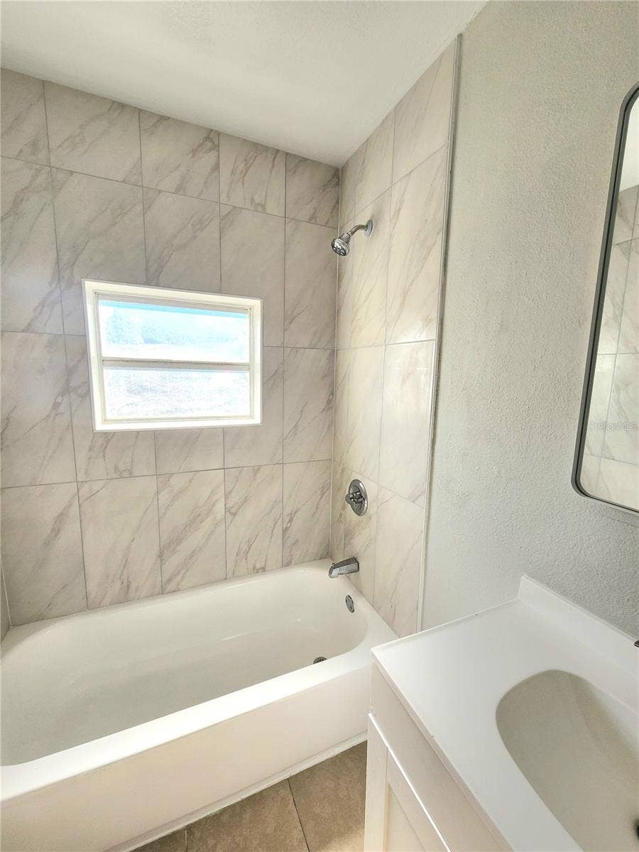 4615 N 38TH STREET, Tampa, FL 33610