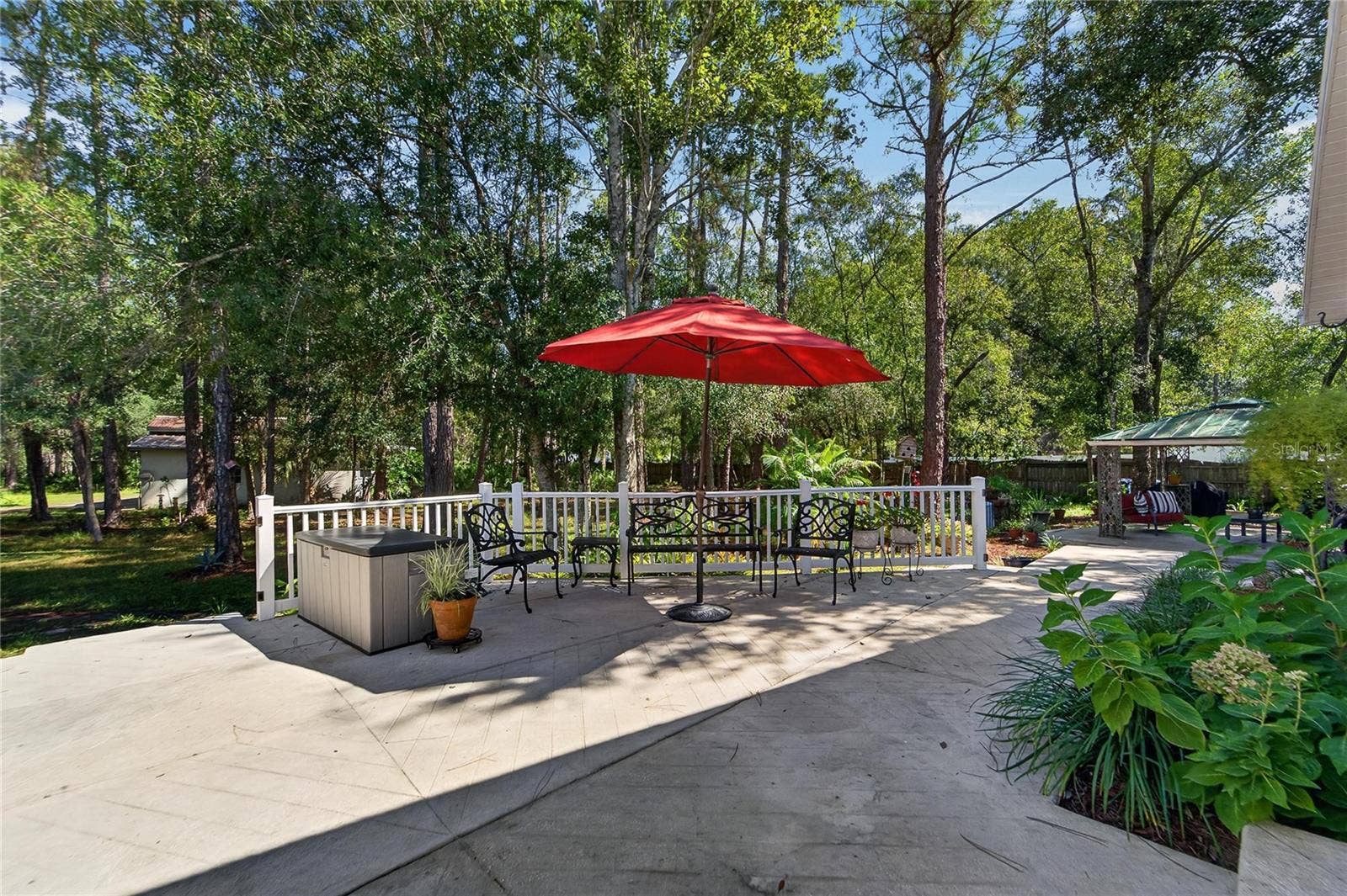 28329 LINDENHURST DRIVE, Wesley Chapel, FL 33544 Outside patio area