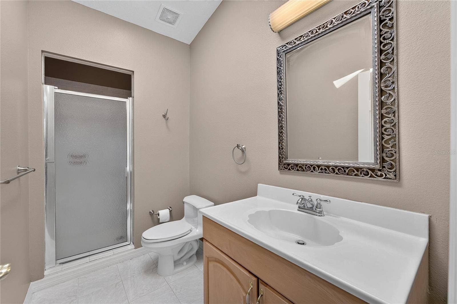 28329 LINDENHURST DRIVE, Wesley Chapel, FL 33544 Pool Bath