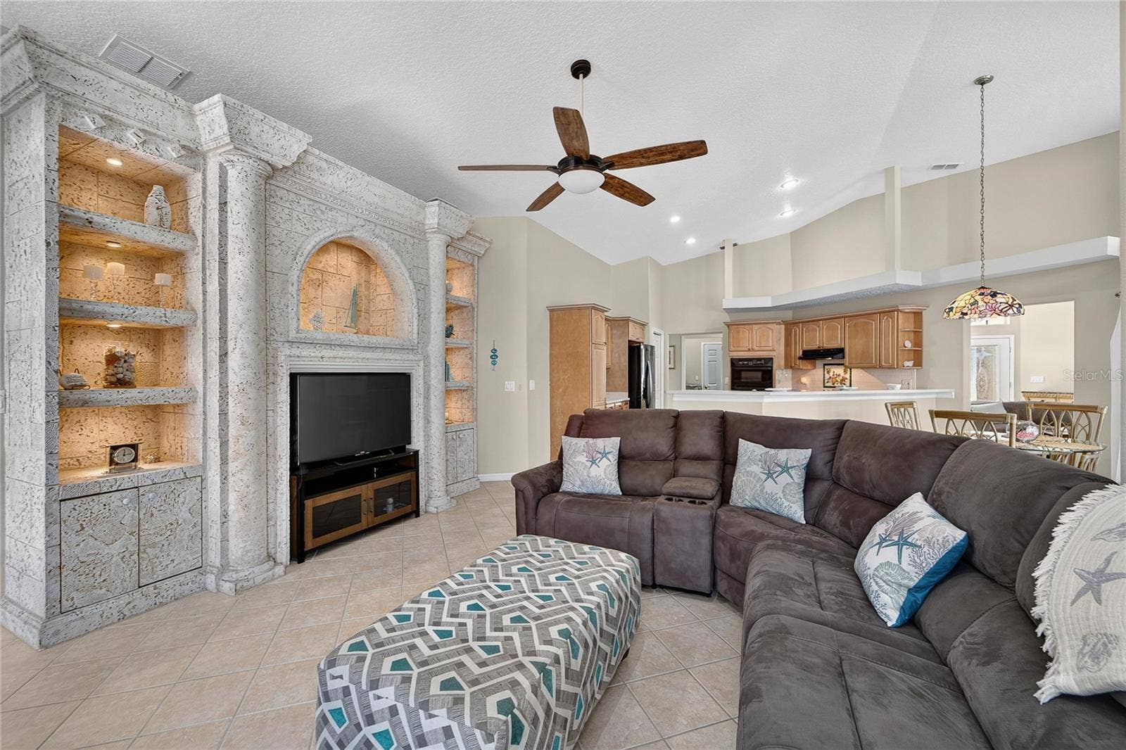 28329 LINDENHURST DRIVE, Wesley Chapel, FL 33544 Family room