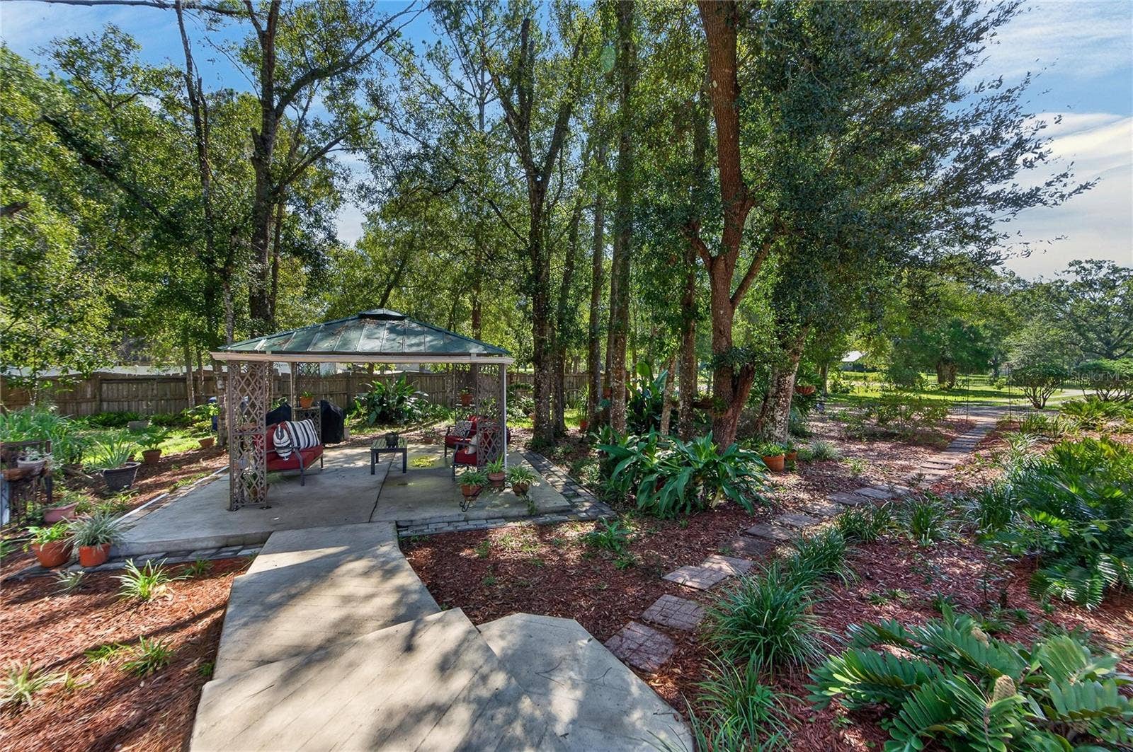 28329 LINDENHURST DRIVE, Wesley Chapel, FL 33544 Gazebo patio area
