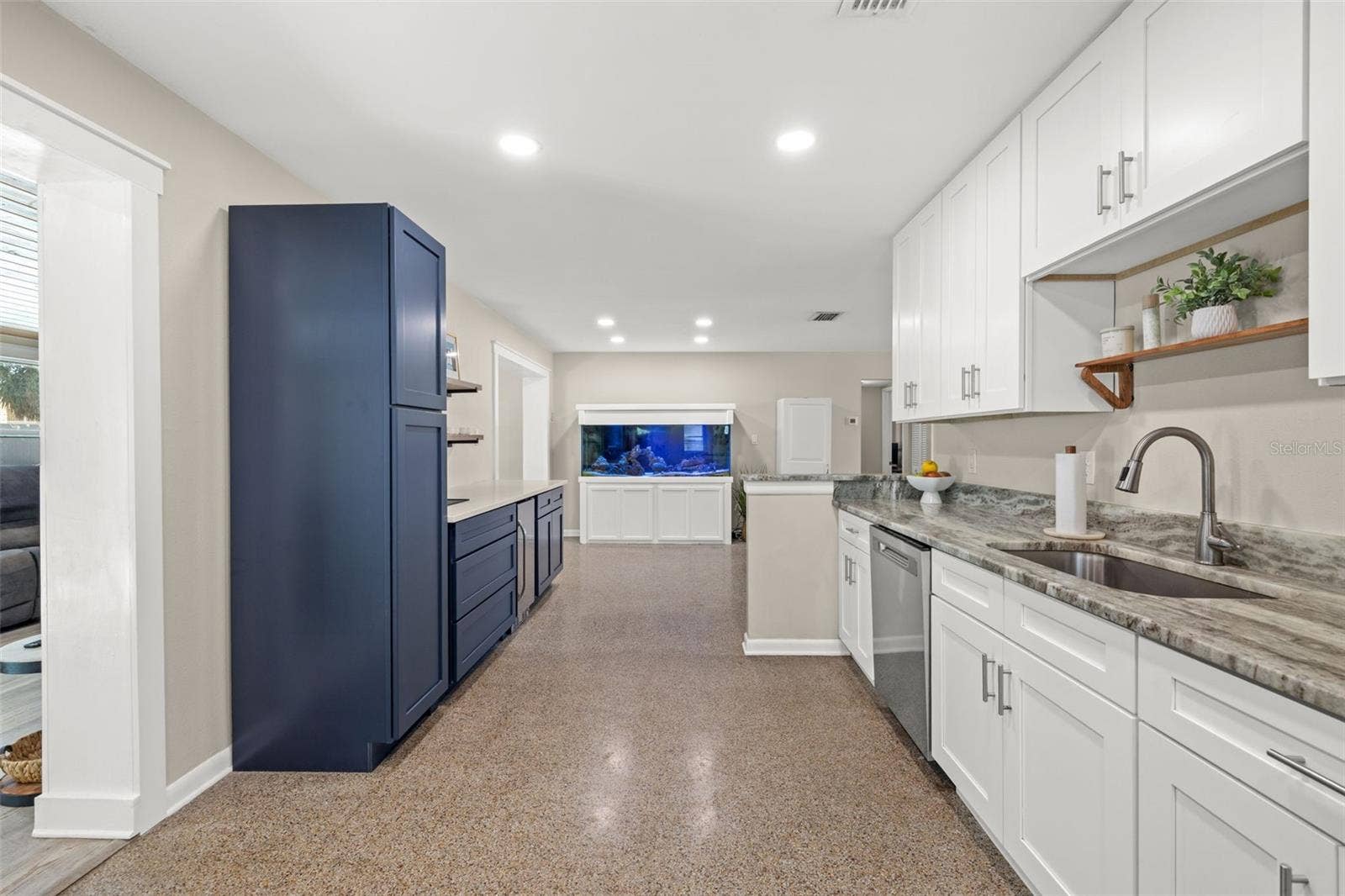 4601 W HAWTHORNE ROAD, Tampa, FL 33611 4601 W HAWTHORNE ROAD, Tampa, FL 33611