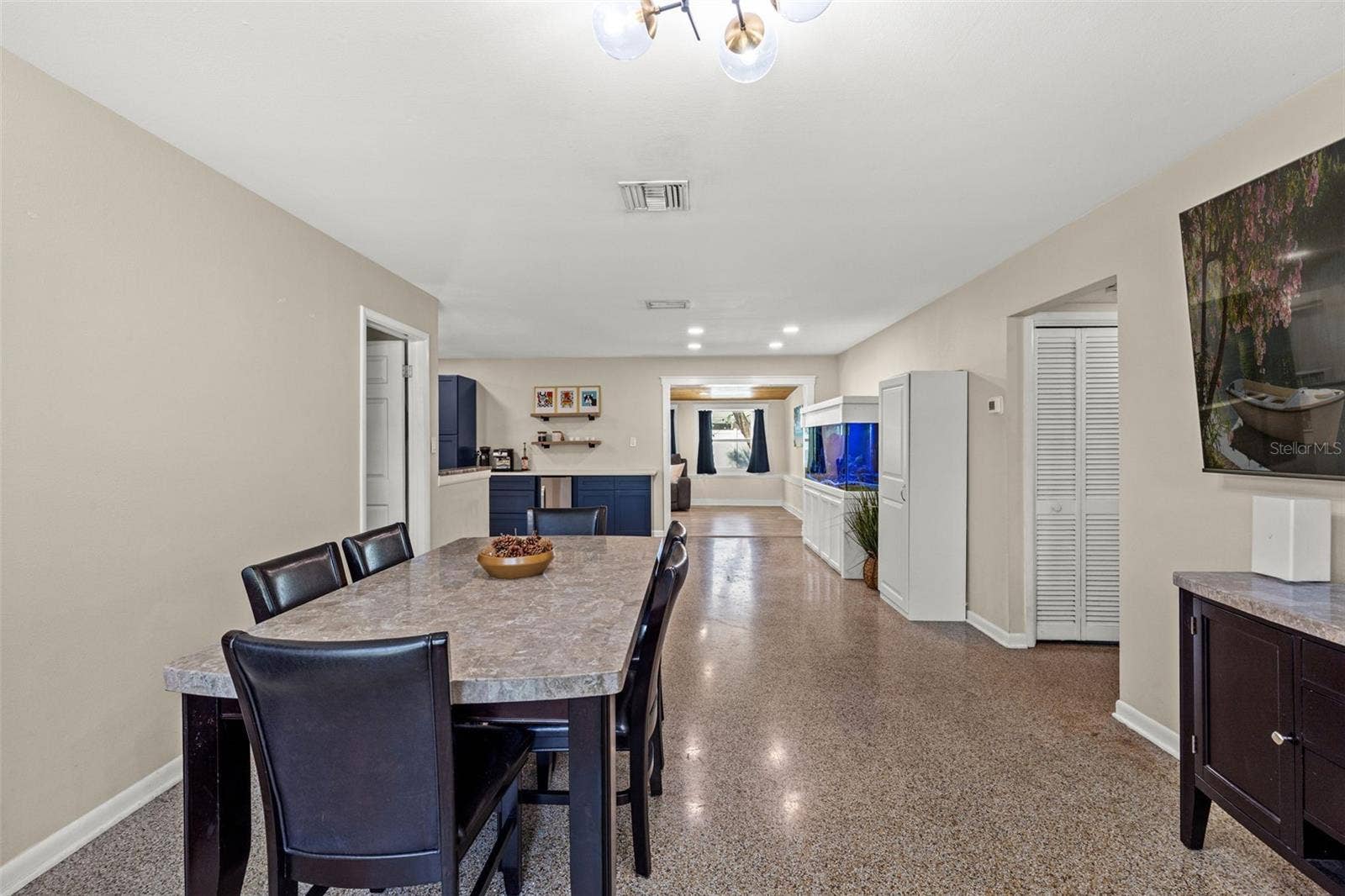 4601 W HAWTHORNE ROAD, Tampa, FL 33611 4601 W HAWTHORNE ROAD, Tampa, FL 33611