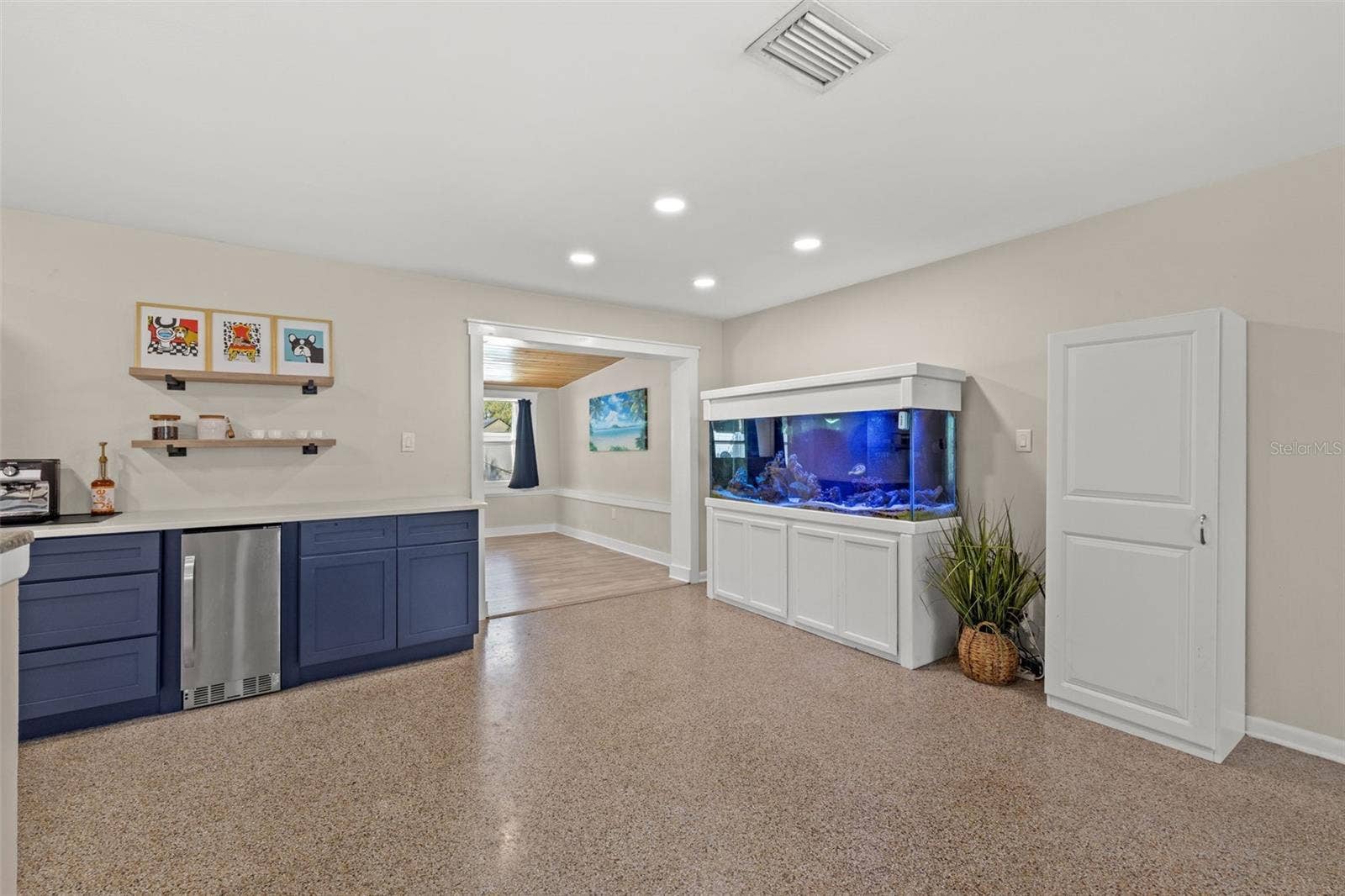 4601 W HAWTHORNE ROAD, Tampa, FL 33611 4601 W HAWTHORNE ROAD, Tampa, FL 33611