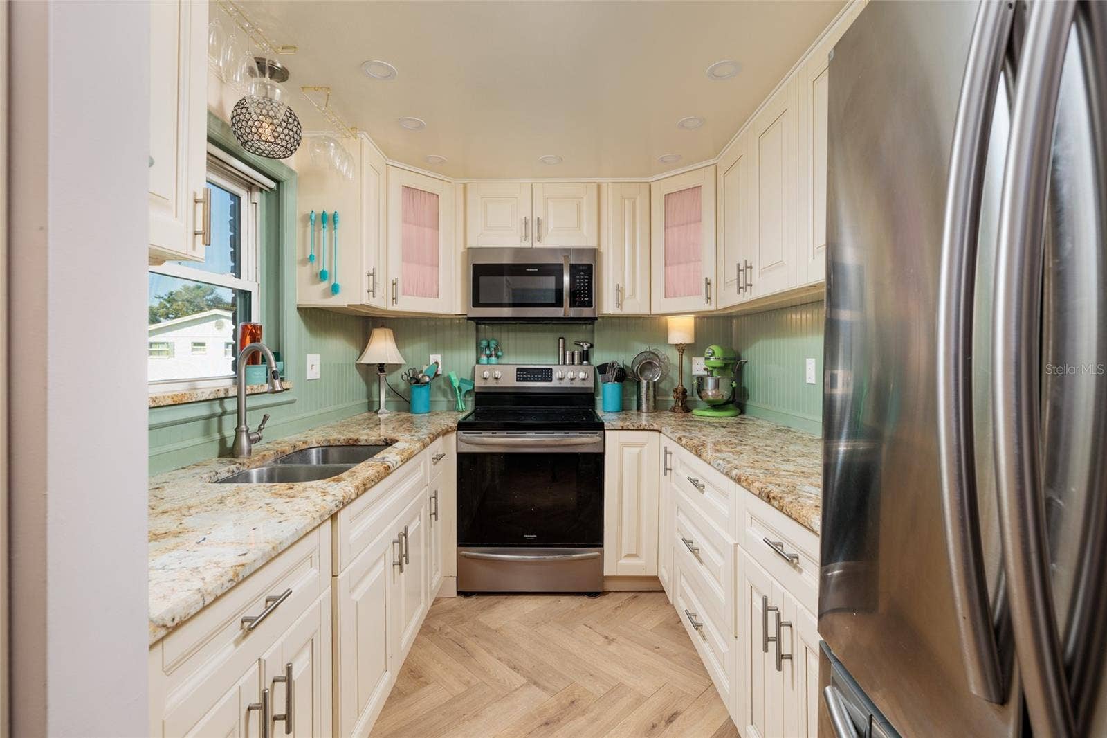 3125 36TH STREET N, #201, St Petersburg, FL 33713