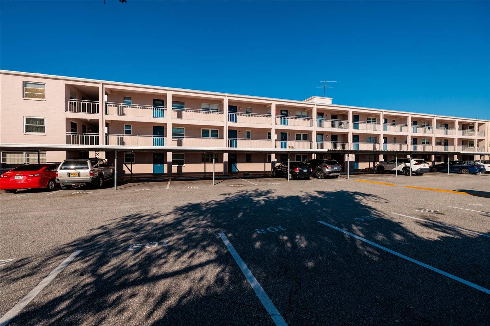 3125 36TH STREET N, #201, St Petersburg, FL 33713