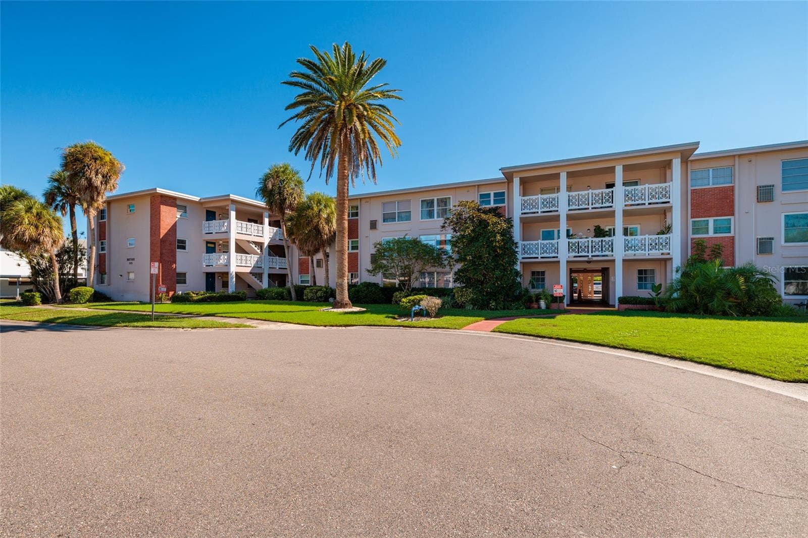 3125 36TH STREET N, #201, St Petersburg, FL 33713